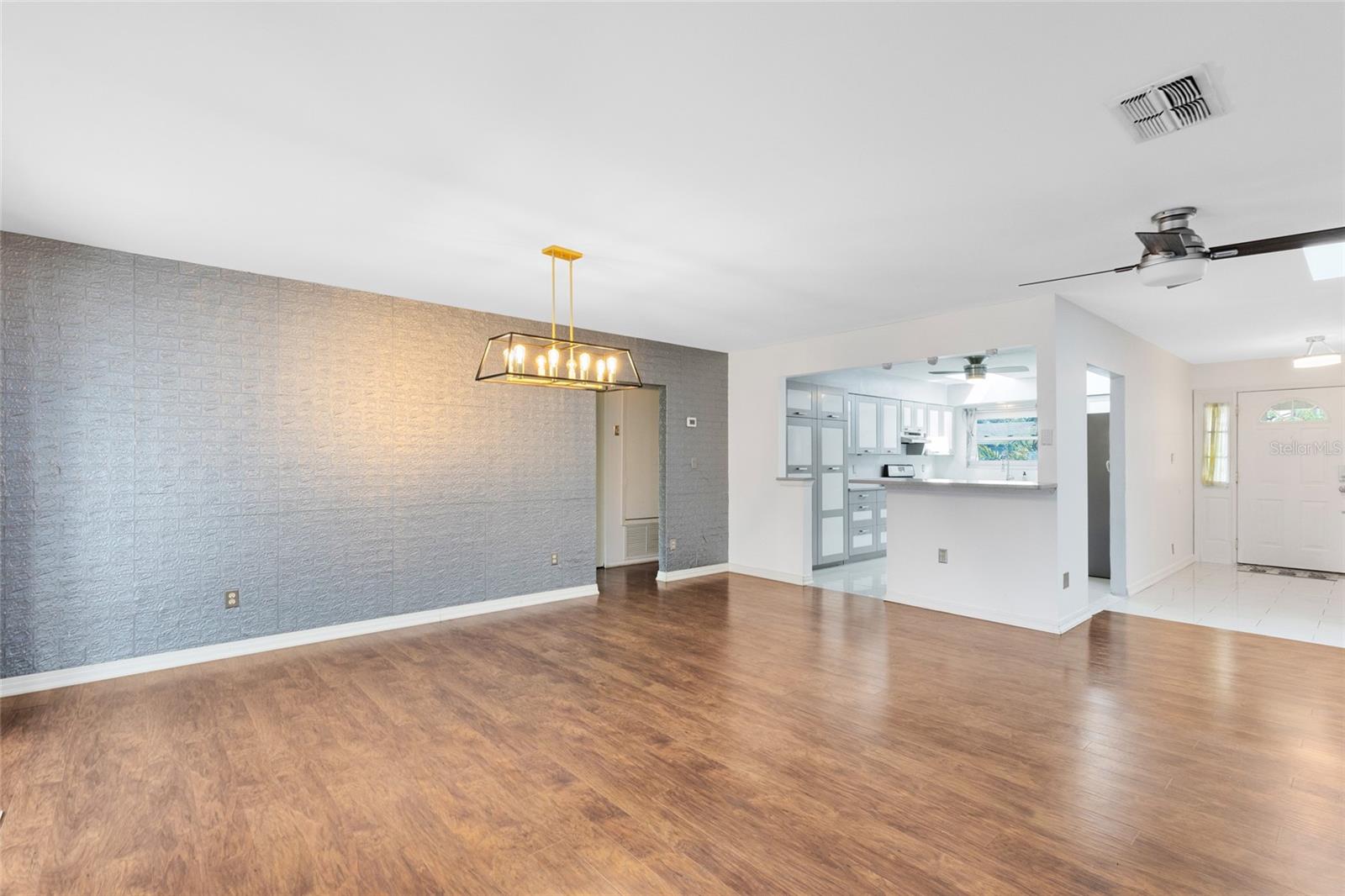 Image 9 of 31 For 4834 Gamling Lane