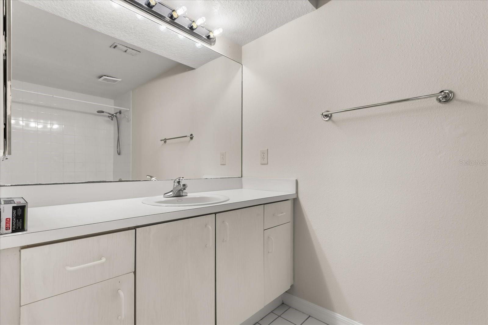 Image 13 of 24 For 527 Villa Del Sol Circle 104