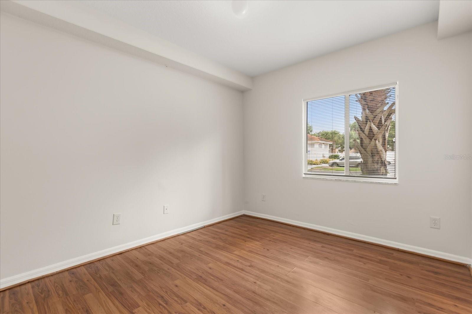 Image 17 of 24 For 527 Villa Del Sol Circle 104
