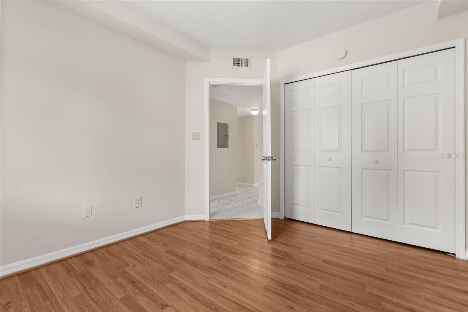 Image 18 of 24 For 527 Villa Del Sol Circle 104