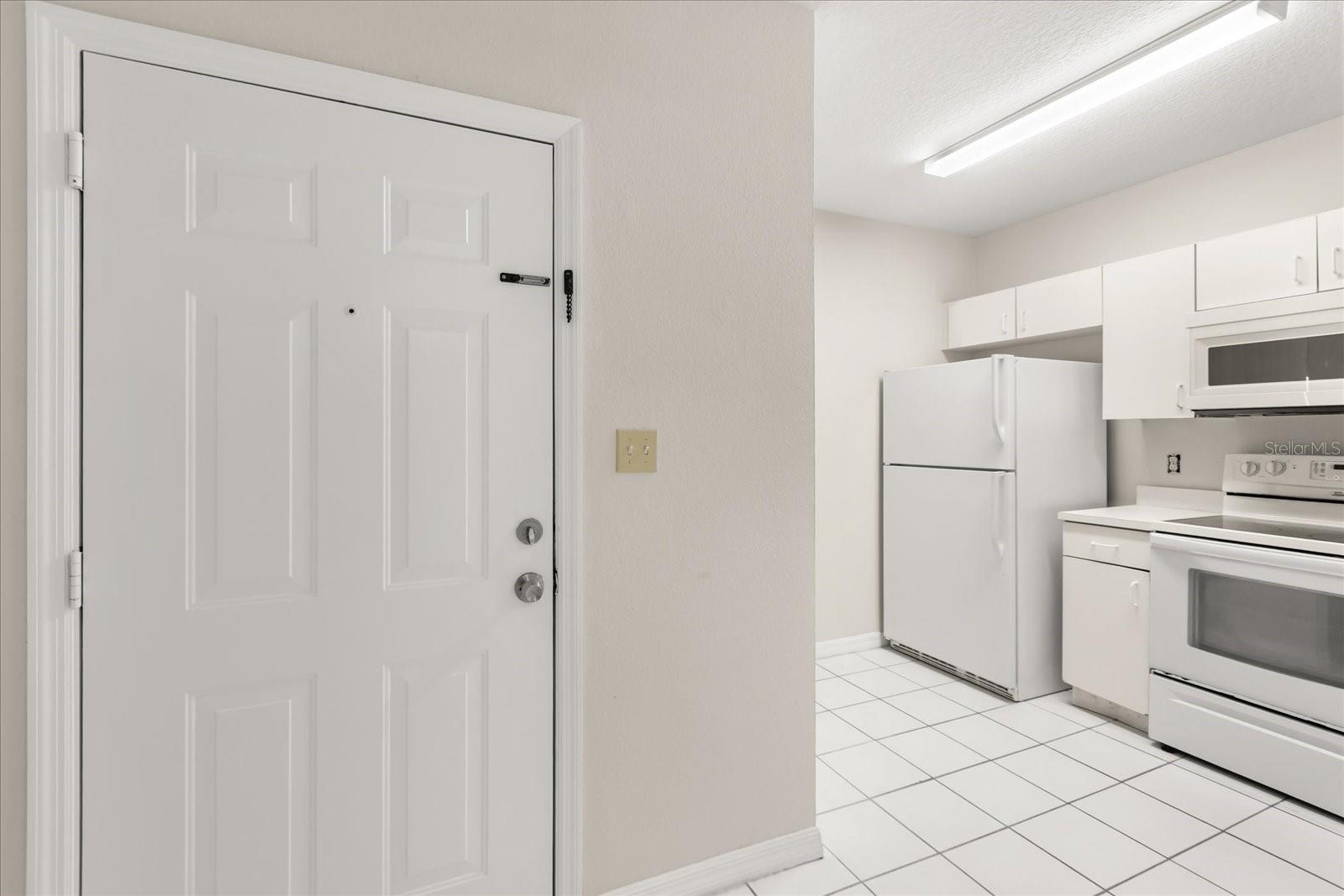 Image 6 of 24 For 527 Villa Del Sol Circle 104