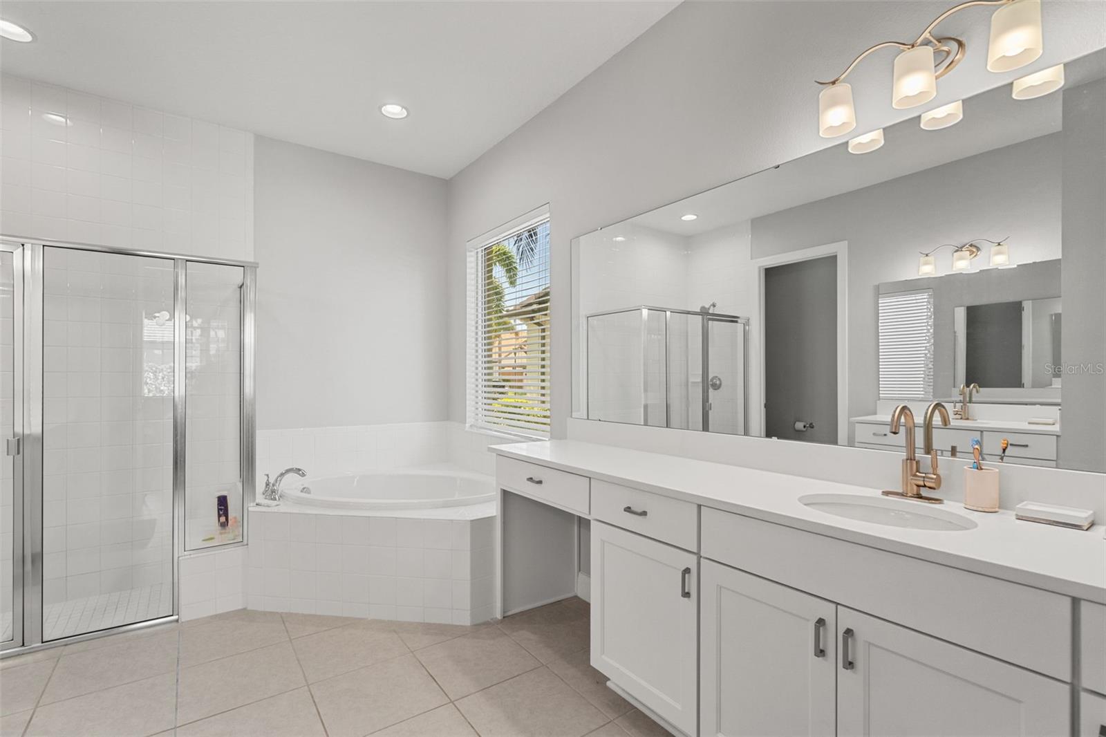 Image 24 of 69 For 10829 Royal Cypress Way