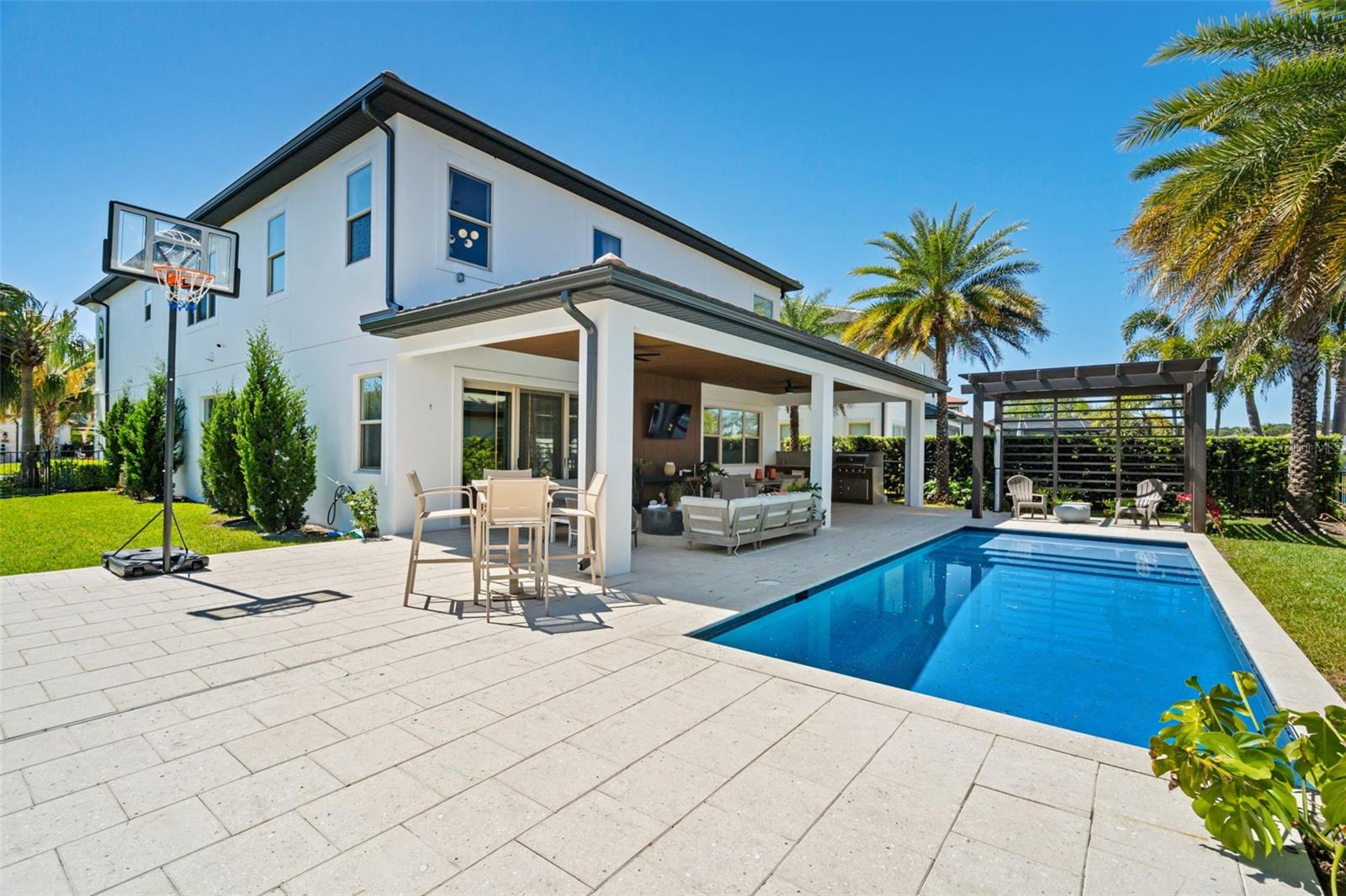 Image 29 of 69 For 10829 Royal Cypress Way