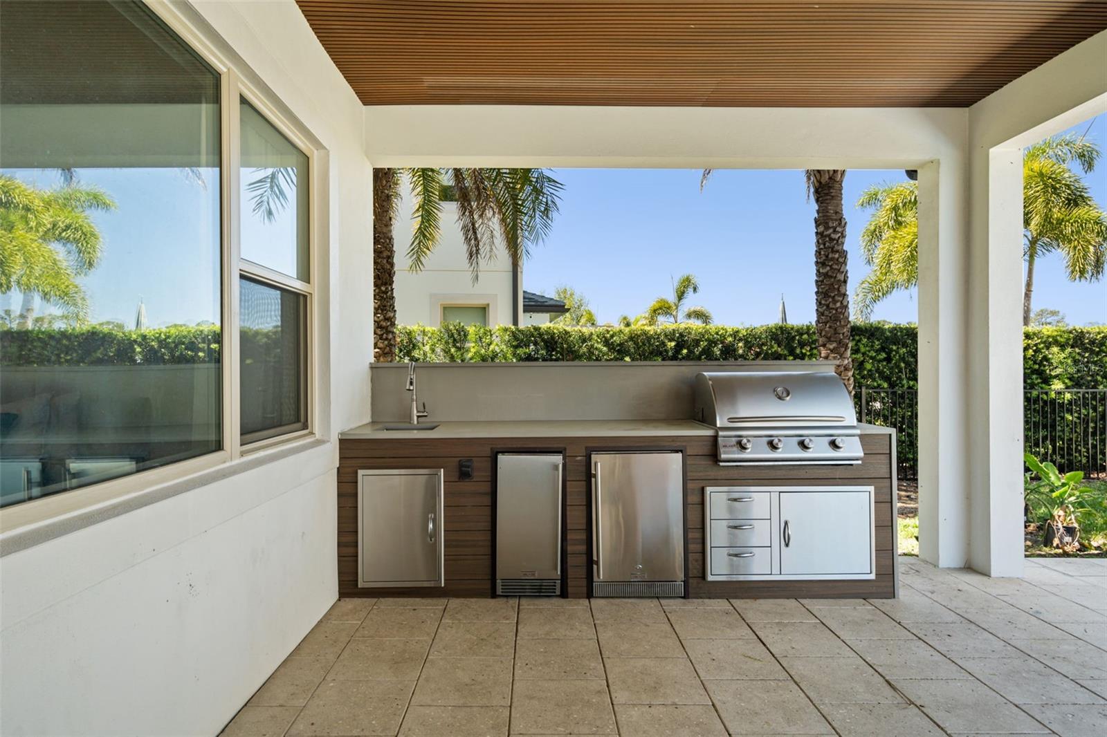 Image 38 of 69 For 10829 Royal Cypress Way