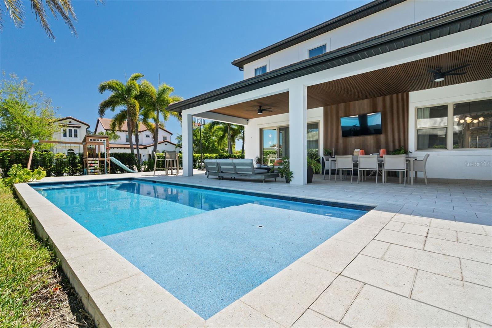 Image 41 of 69 For 10829 Royal Cypress Way