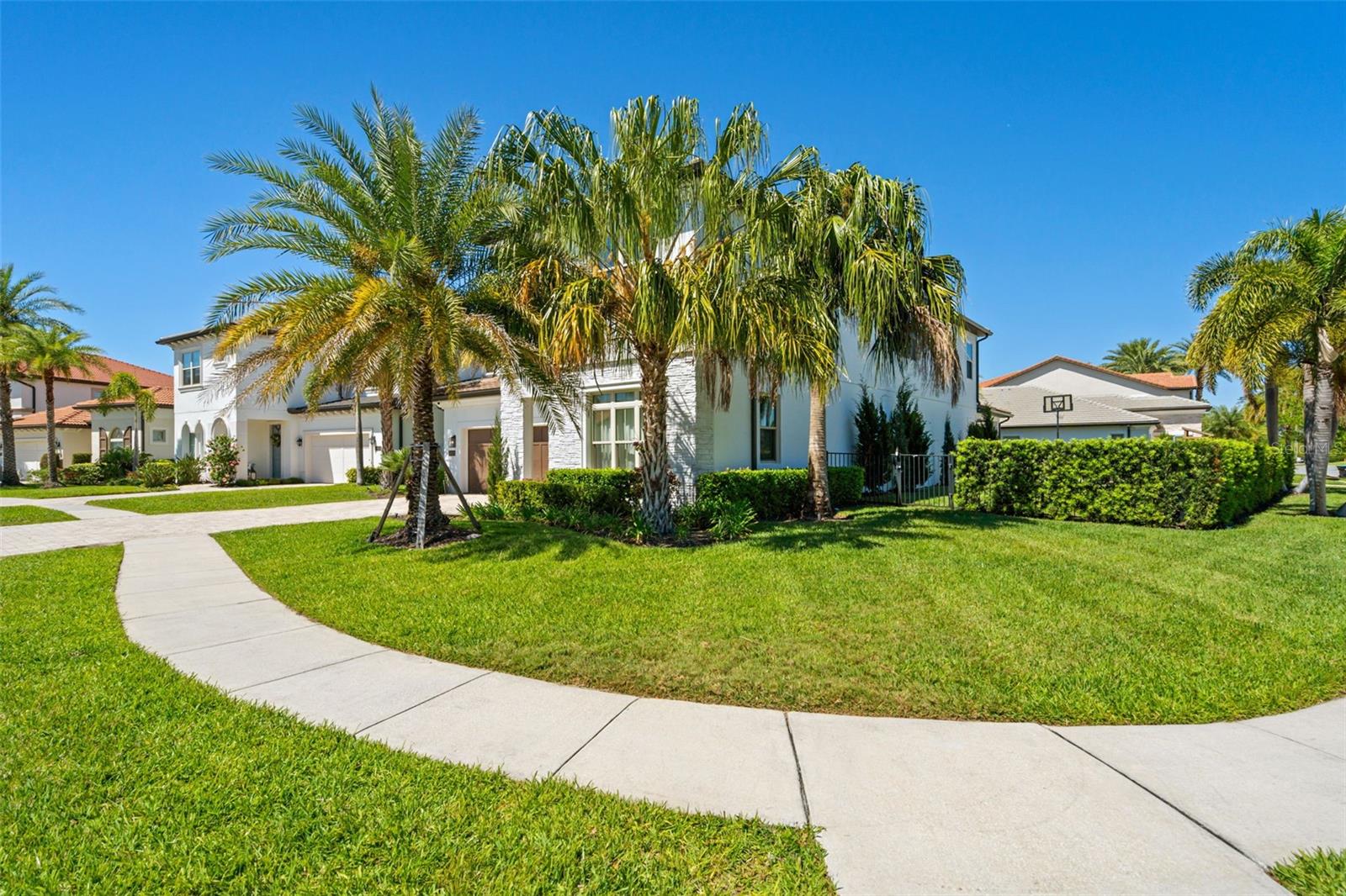 Image 5 of 69 For 10829 Royal Cypress Way