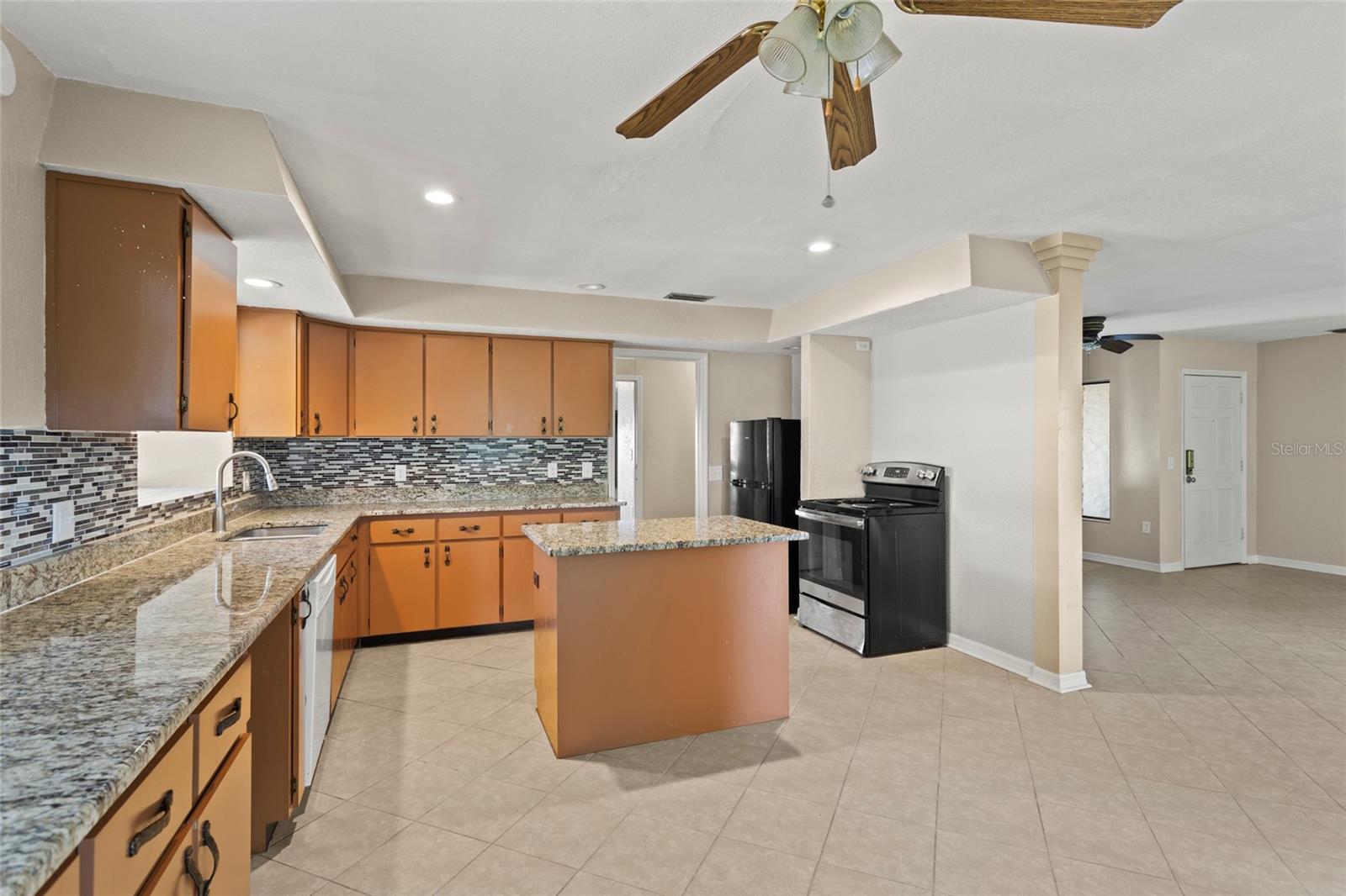 Image 10 of 50 For 22 Hillcrest Drive