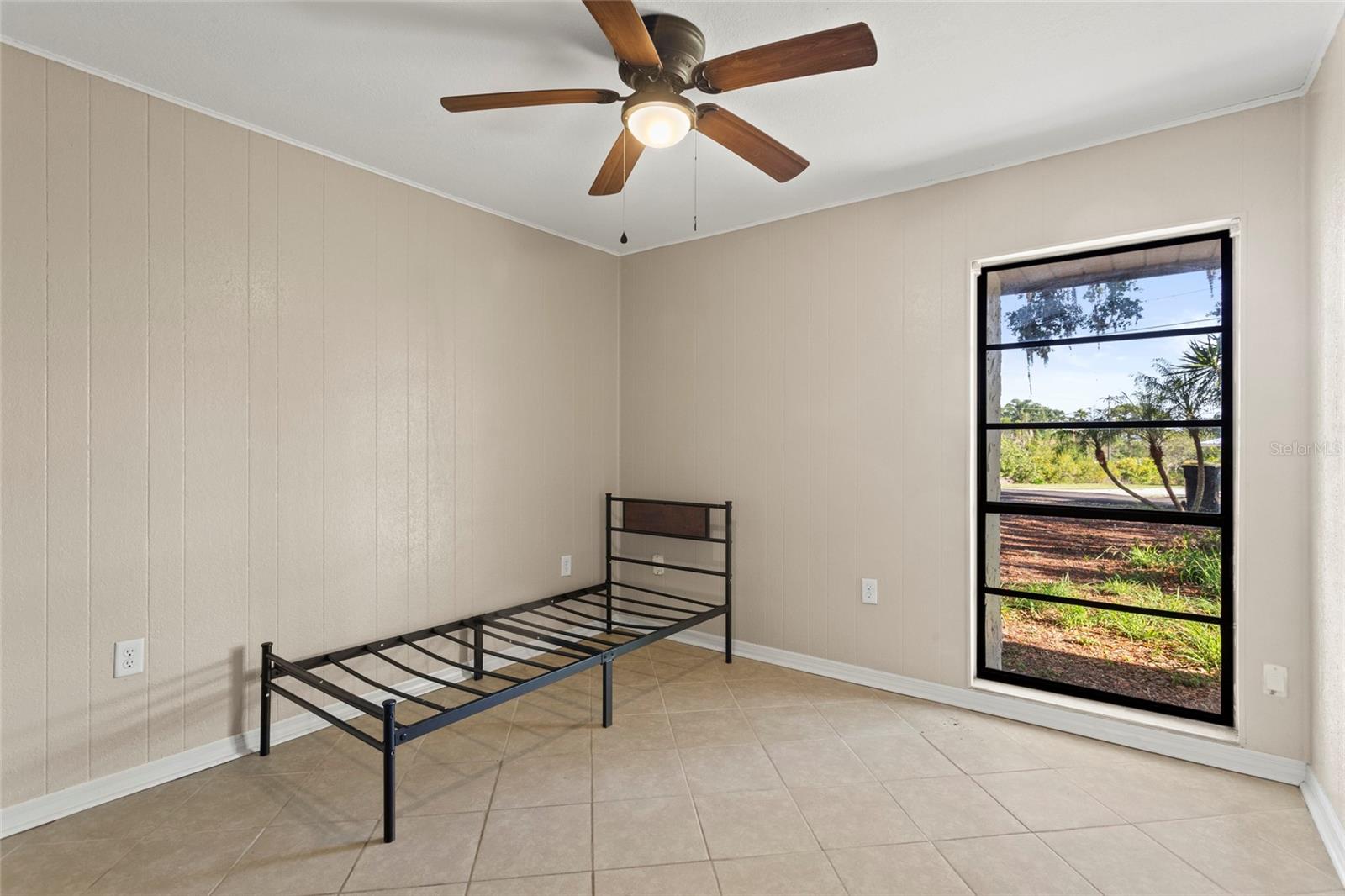 Image 13 of 50 For 22 Hillcrest Drive