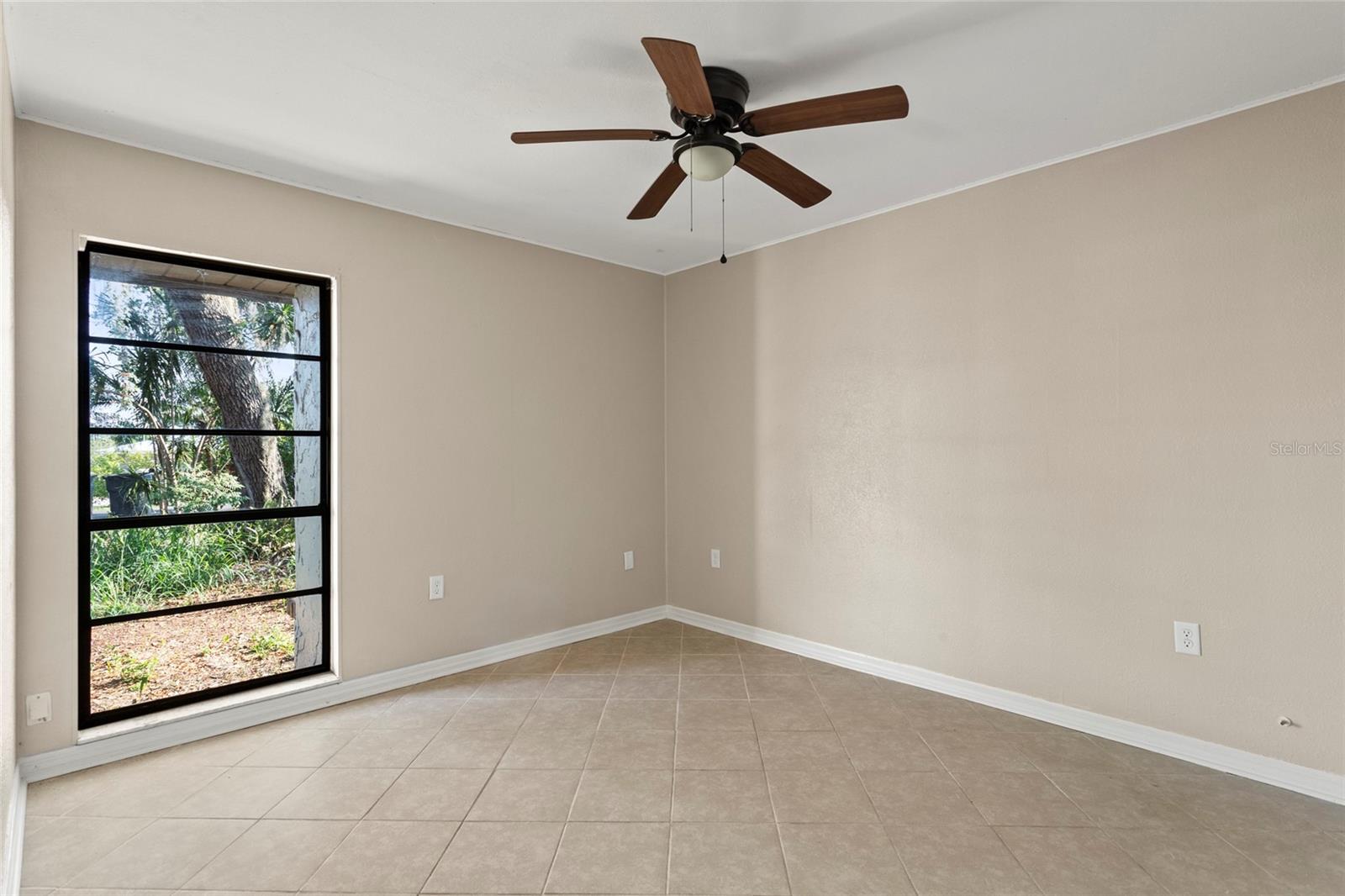 Image 15 of 50 For 22 Hillcrest Drive