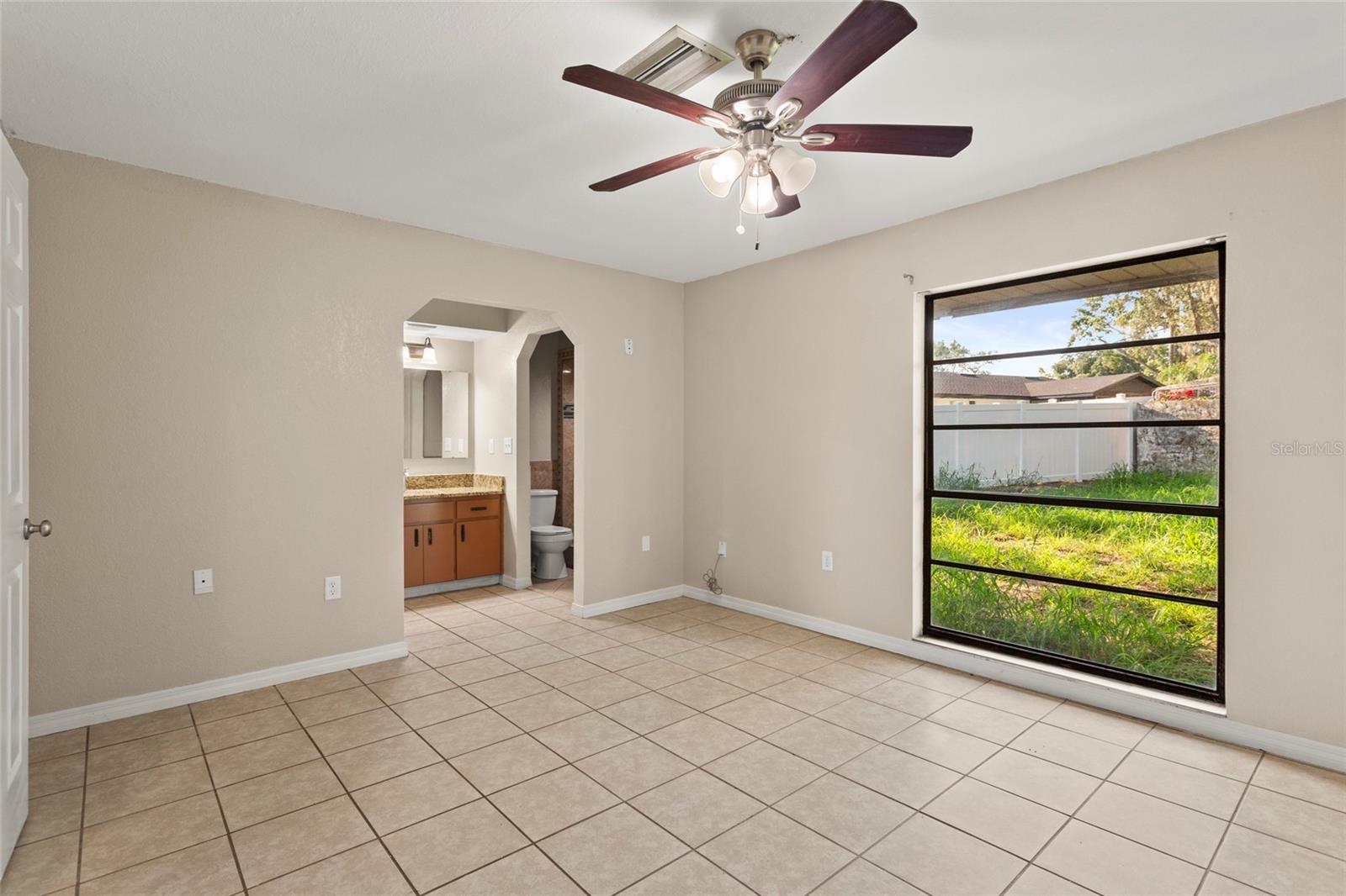 Image 18 of 50 For 22 Hillcrest Drive