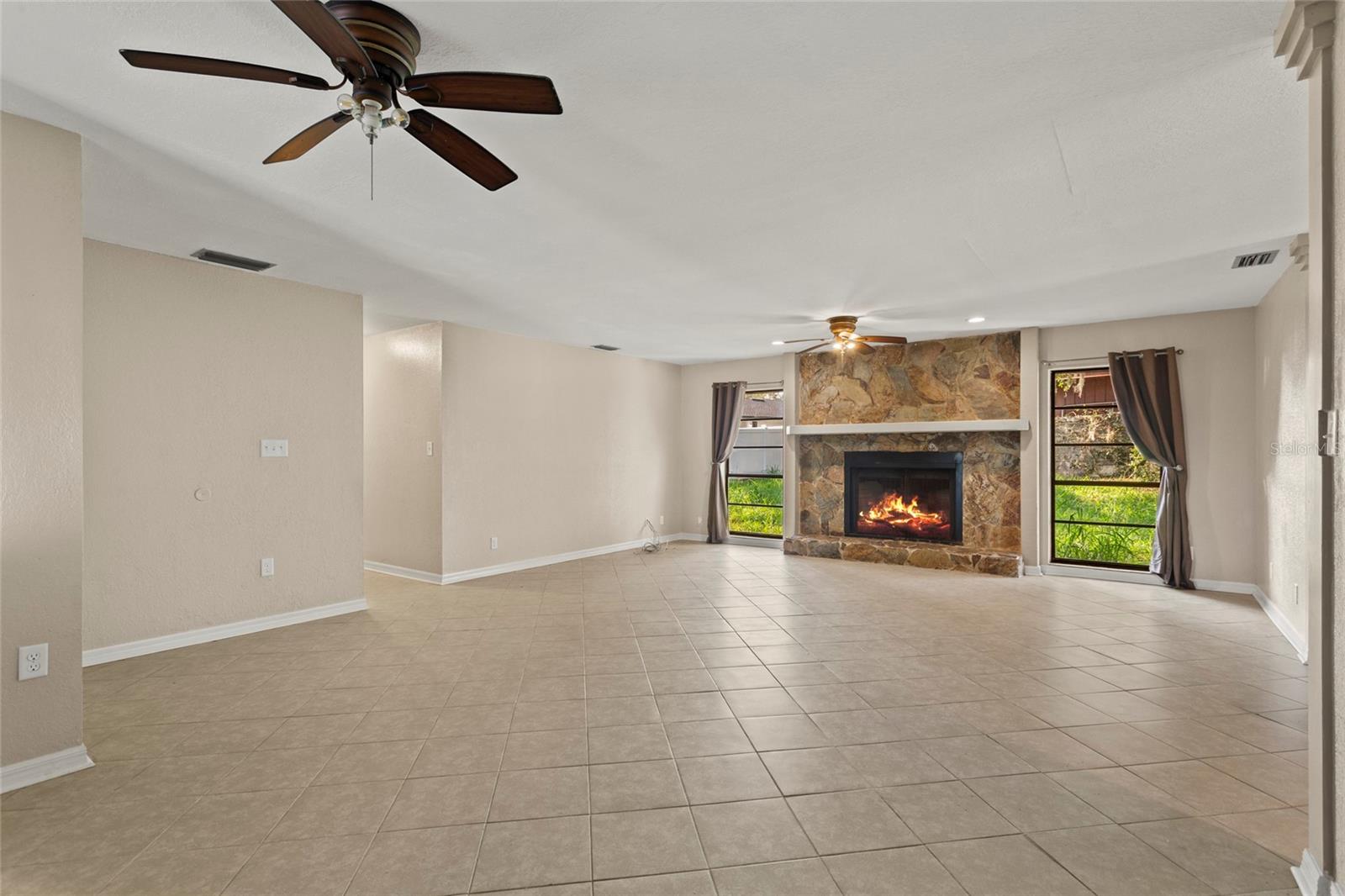 Image 6 of 50 For 22 Hillcrest Drive