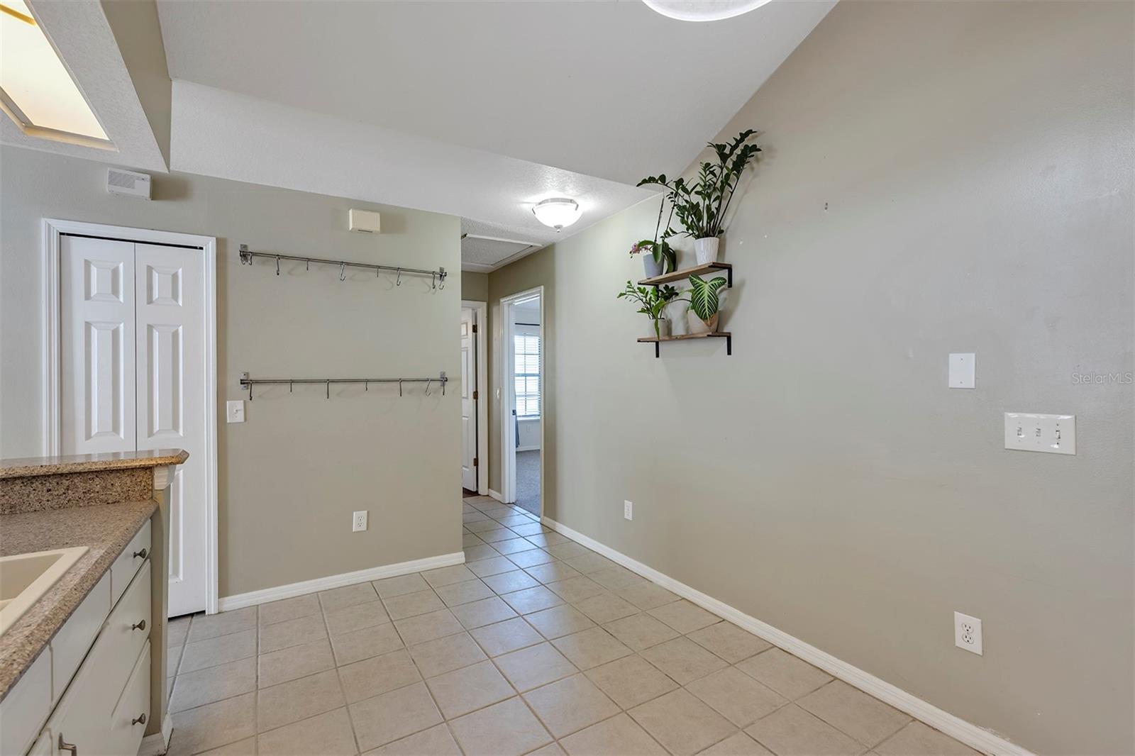 Image 25 of 39 For 2227 Doulton Drive