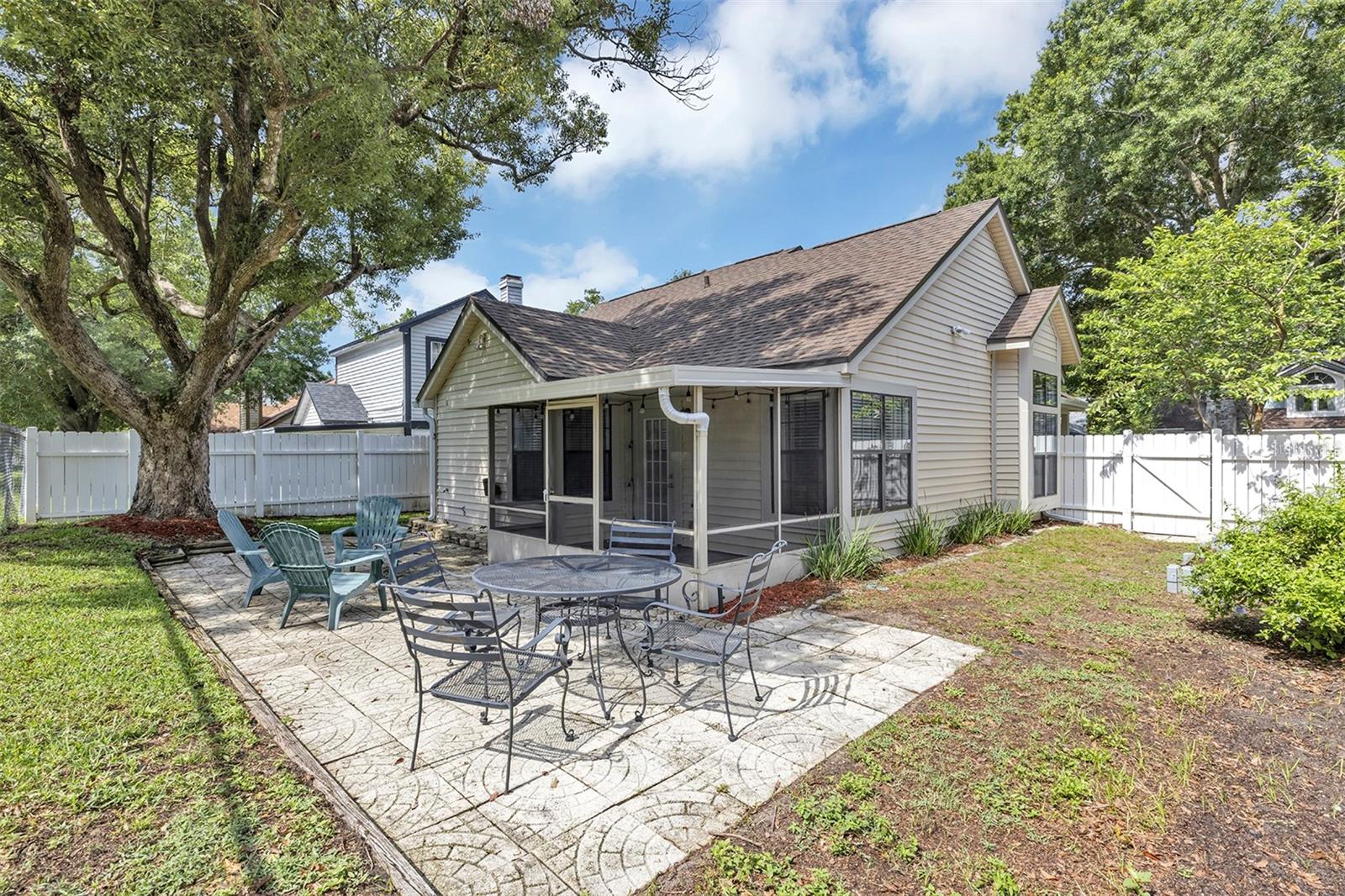 Image 38 of 39 For 2227 Doulton Drive