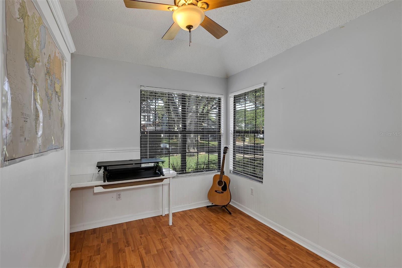 Image 4 of 39 For 2227 Doulton Drive