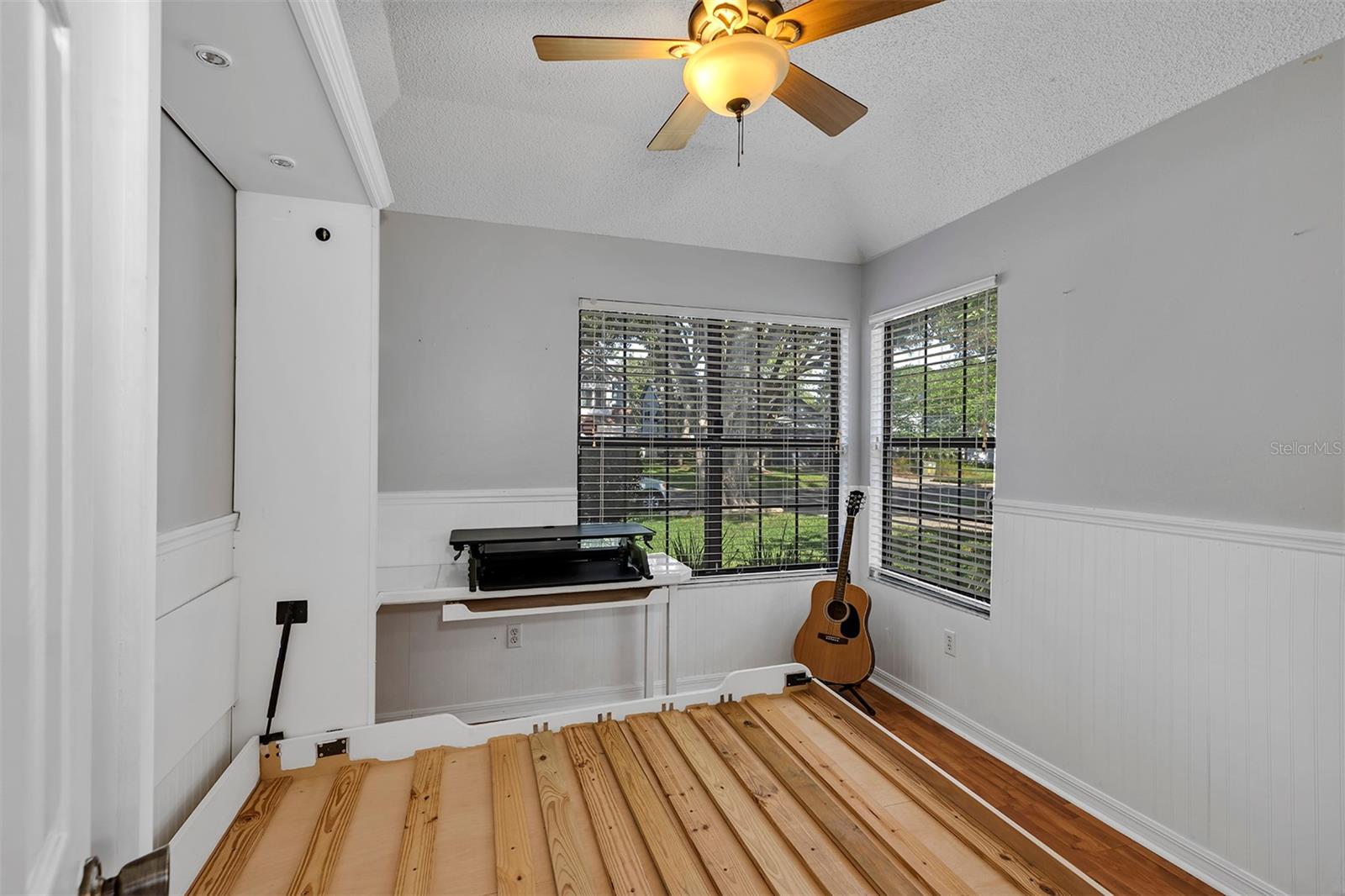 Image 5 of 39 For 2227 Doulton Drive