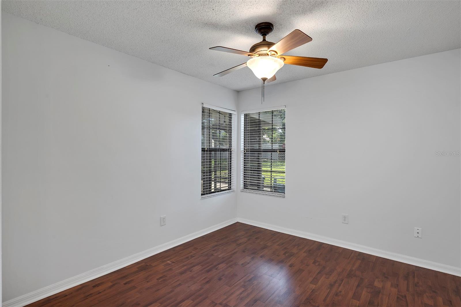 Image 9 of 39 For 2227 Doulton Drive