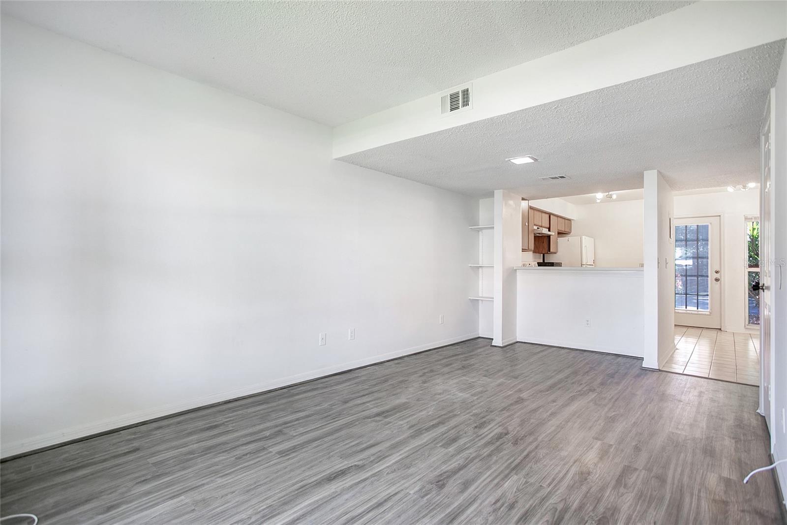 Image 4 of 17 For 2727 Gray Fox Lane