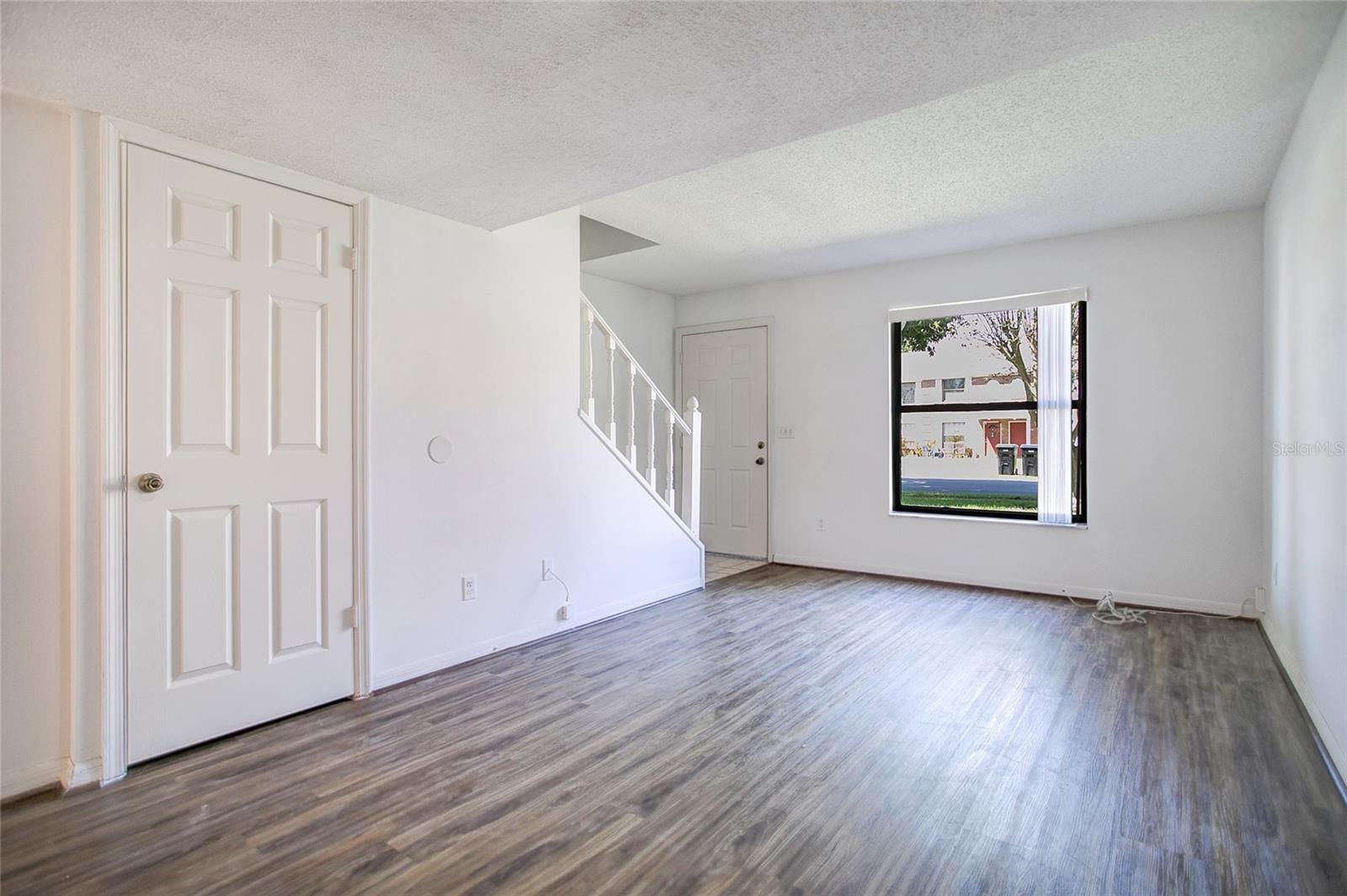 Image 5 of 17 For 2727 Gray Fox Lane