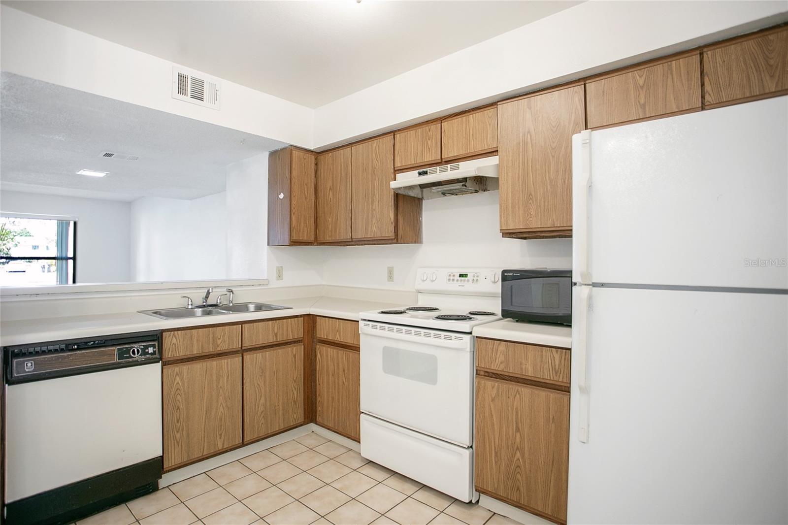 Image 7 of 17 For 2727 Gray Fox Lane
