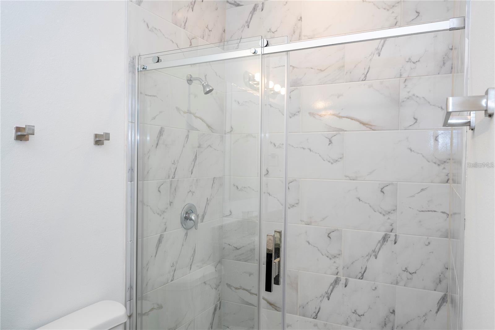 Listing photo id 13 for 9825 Swanee Terrace
