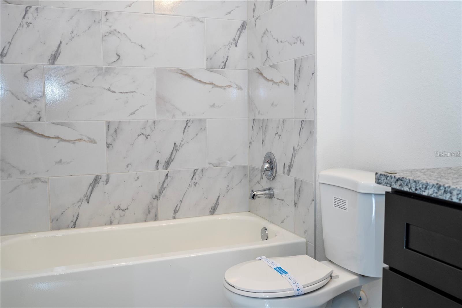 Listing photo id 14 for 9825 Swanee Terrace