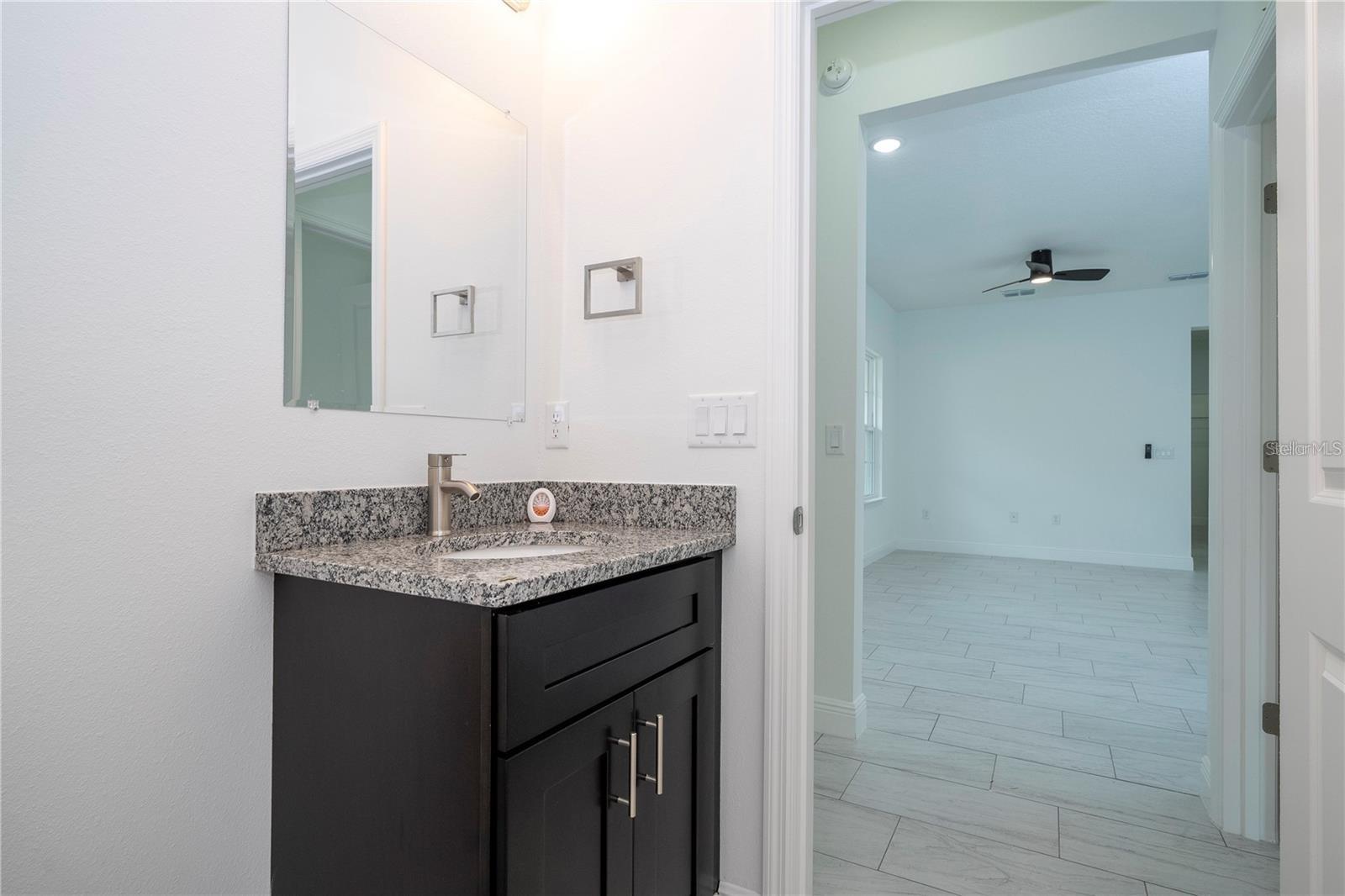 Listing photo id 15 for 9825 Swanee Terrace
