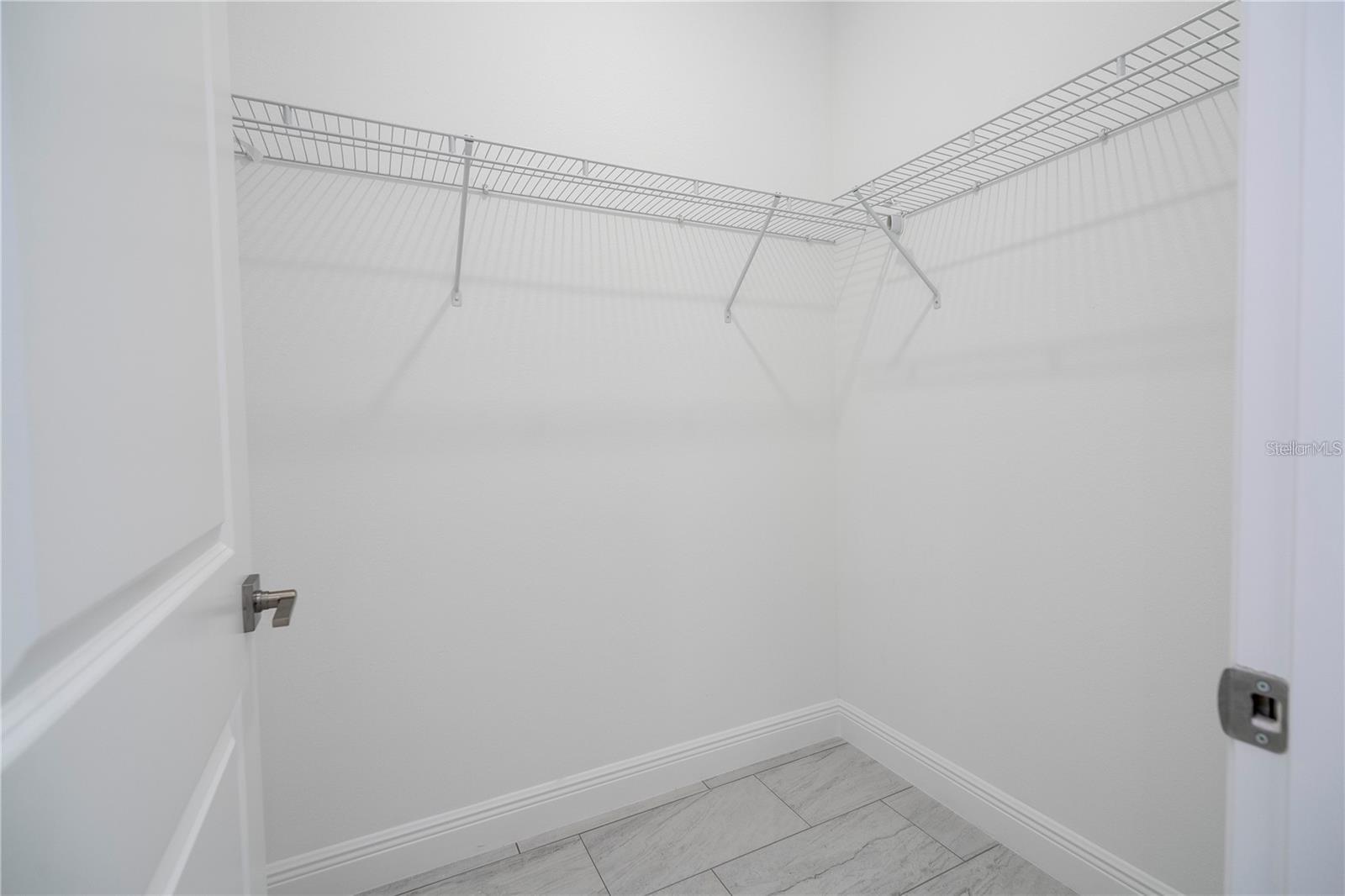 Listing photo id 18 for 9825 Swanee Terrace