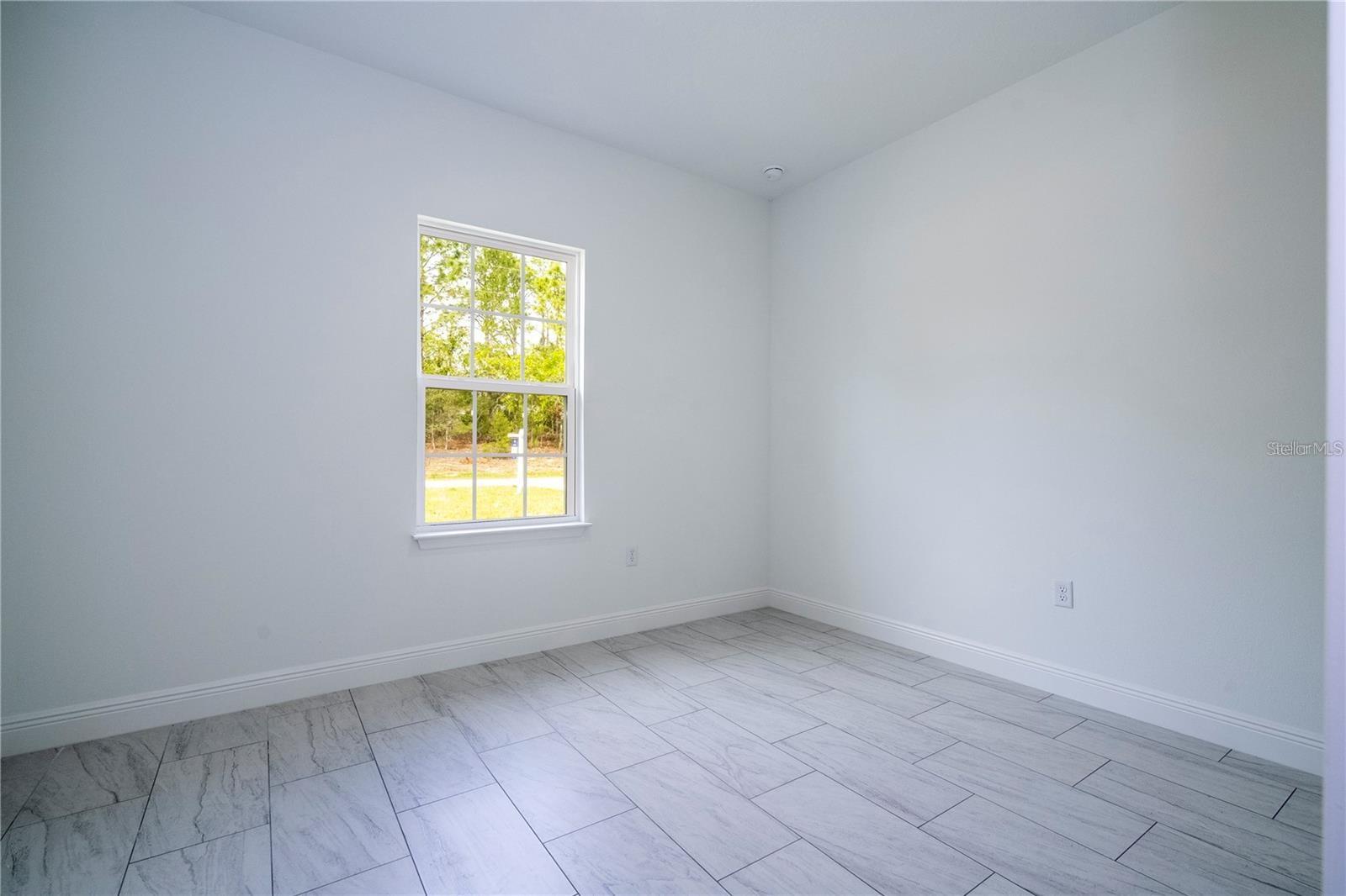 Listing photo id 22 for 9825 Swanee Terrace