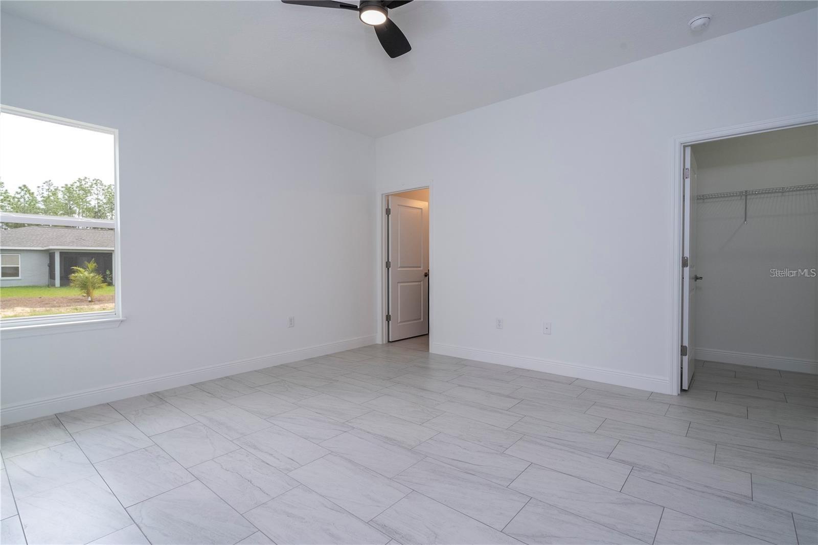 Listing photo id 23 for 9825 Swanee Terrace