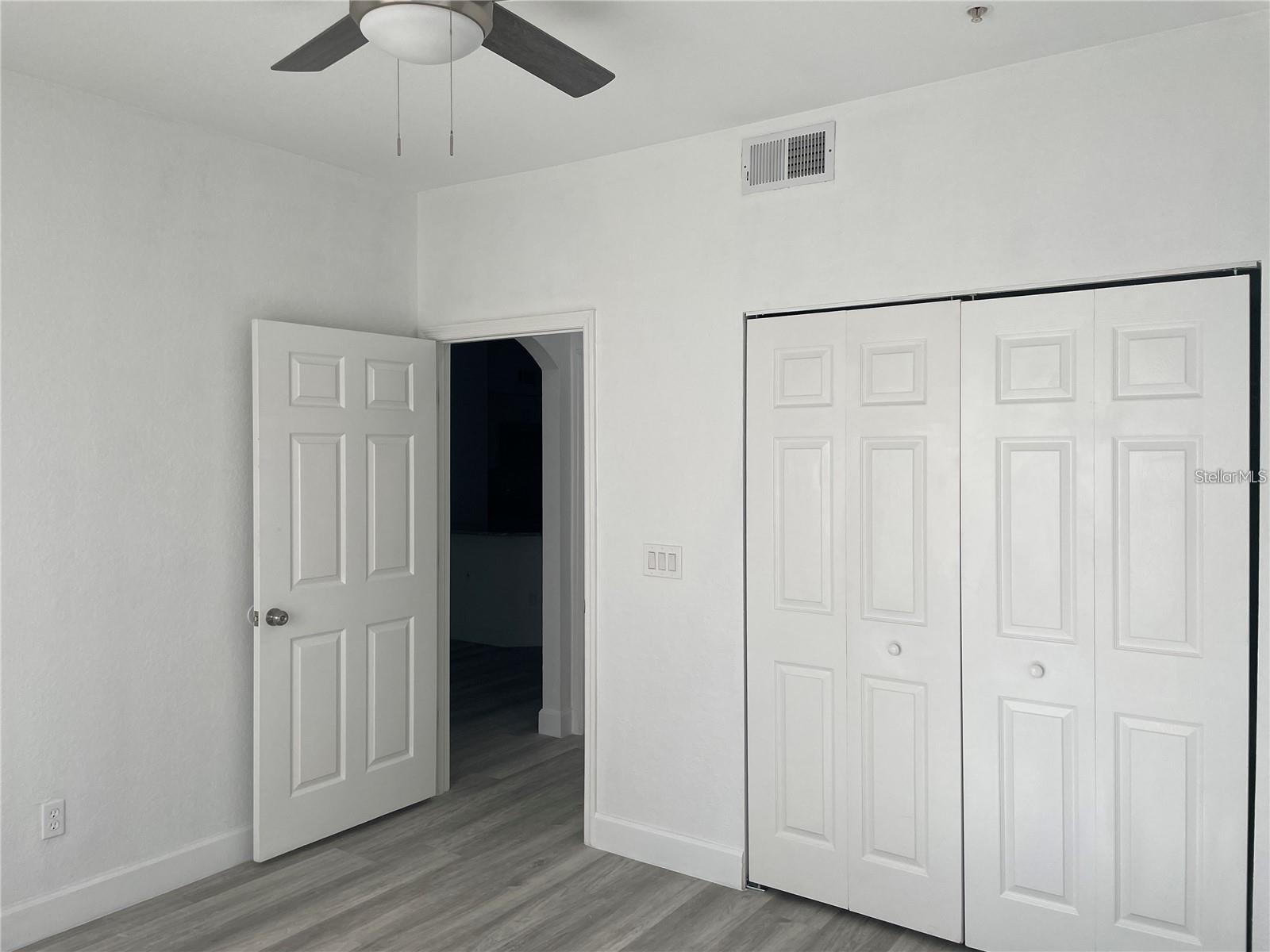 Image 11 of 32 For 824 Camargo Way 303
