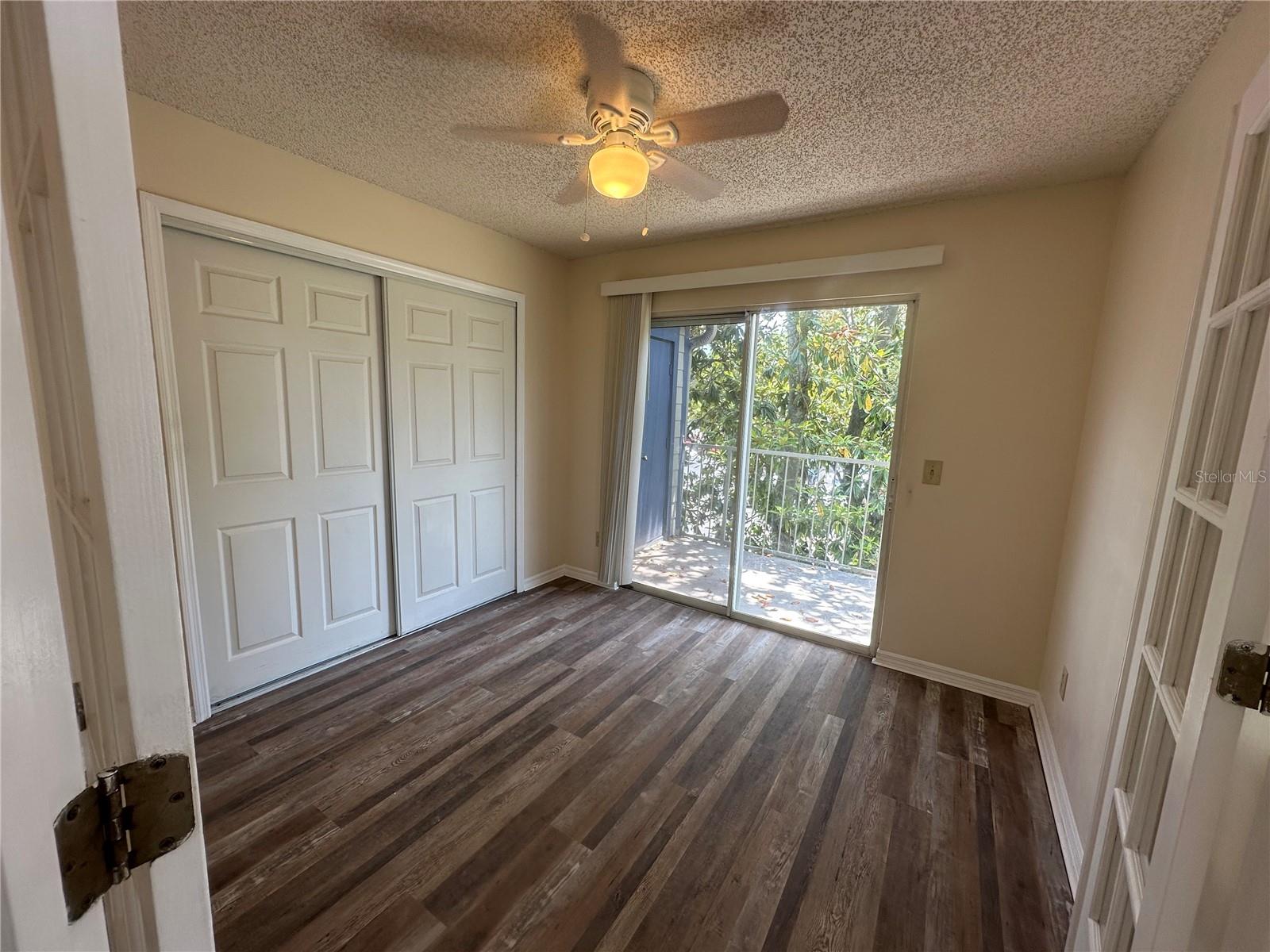 Image 3 of 10 For 944 Bakewell Court 206