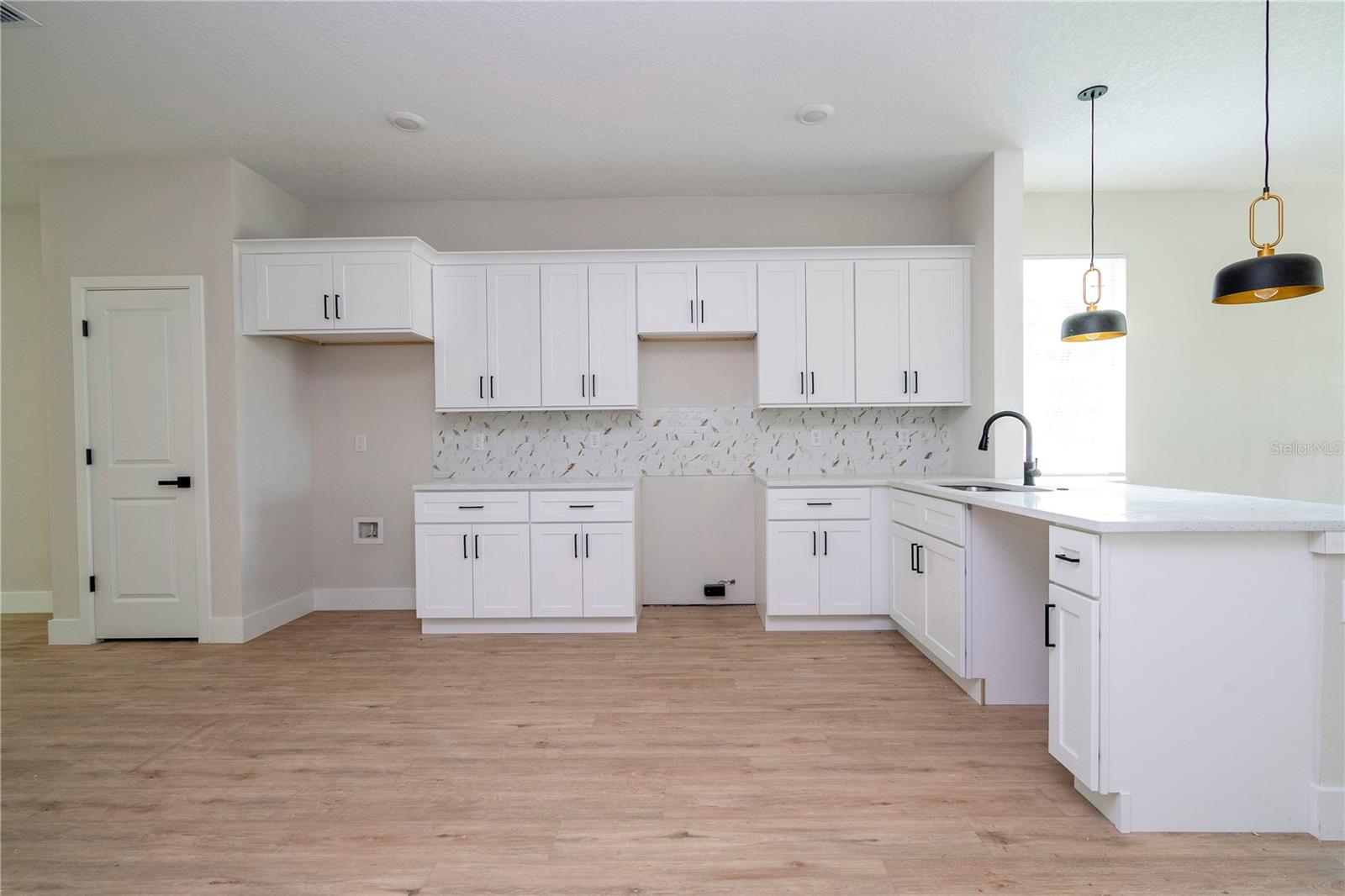 Image 6 of 23 For 33 7th Street