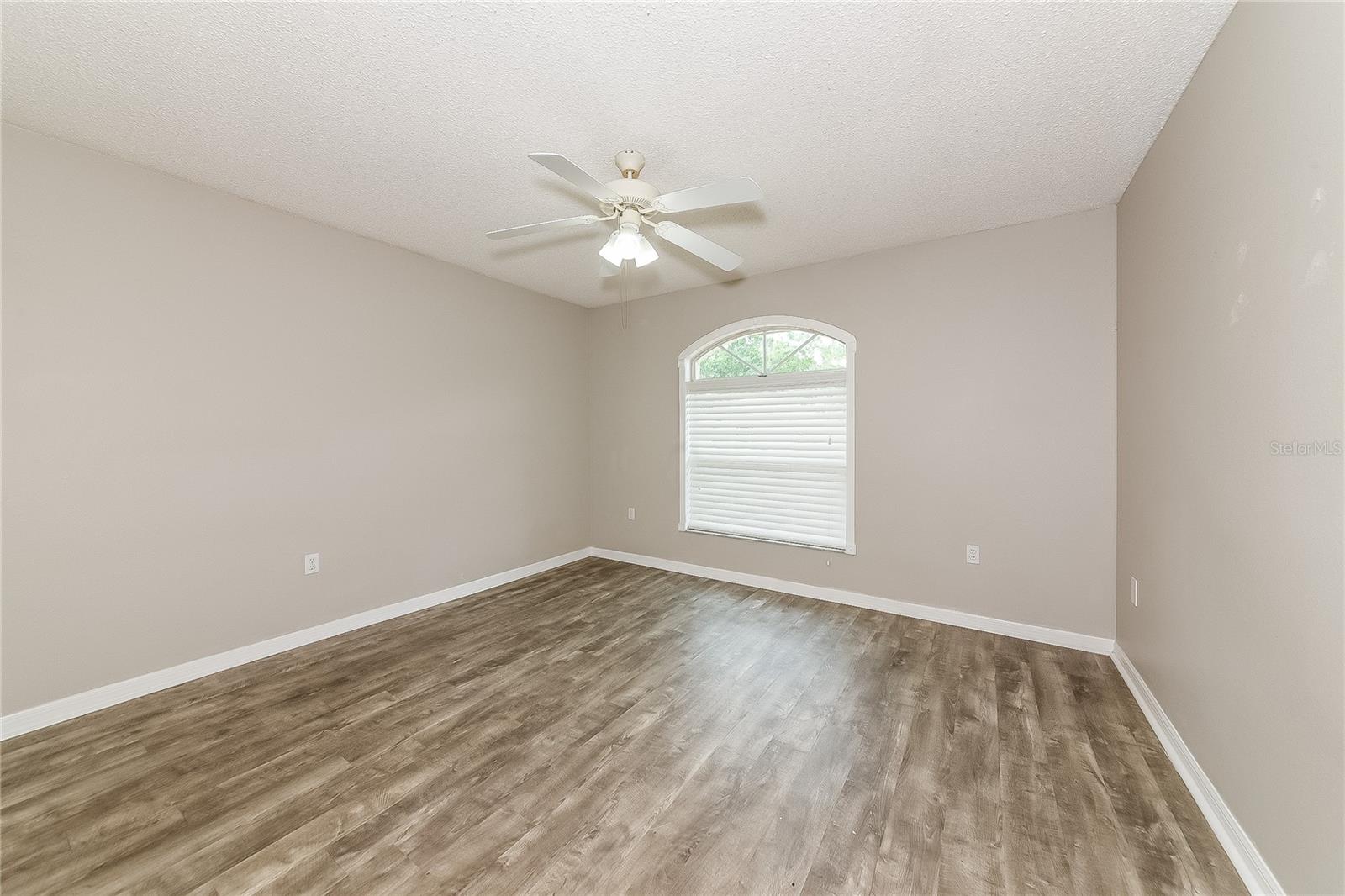 Image 13 of 16 For 7527 42nd Court E