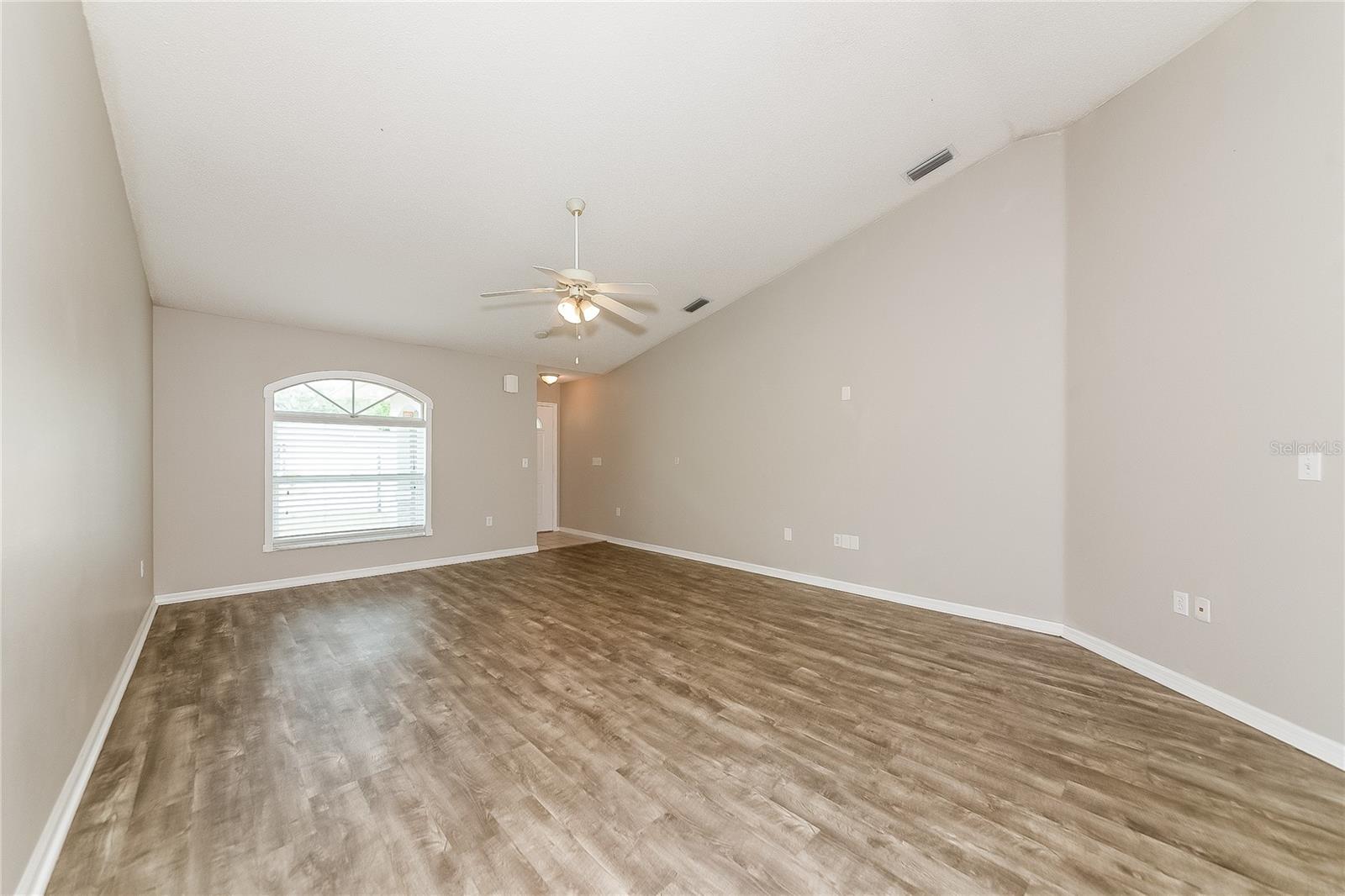 Image 4 of 16 For 7527 42nd Court E