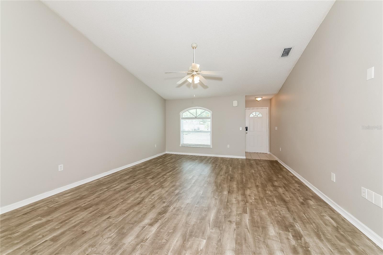 Image 5 of 16 For 7527 42nd Court E