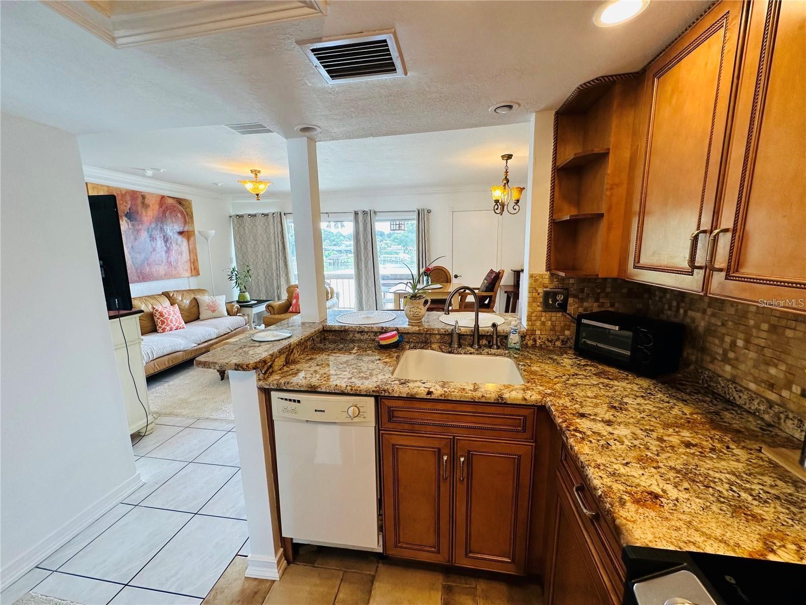 Image 7 of 18 For 614 Orange Drive 200