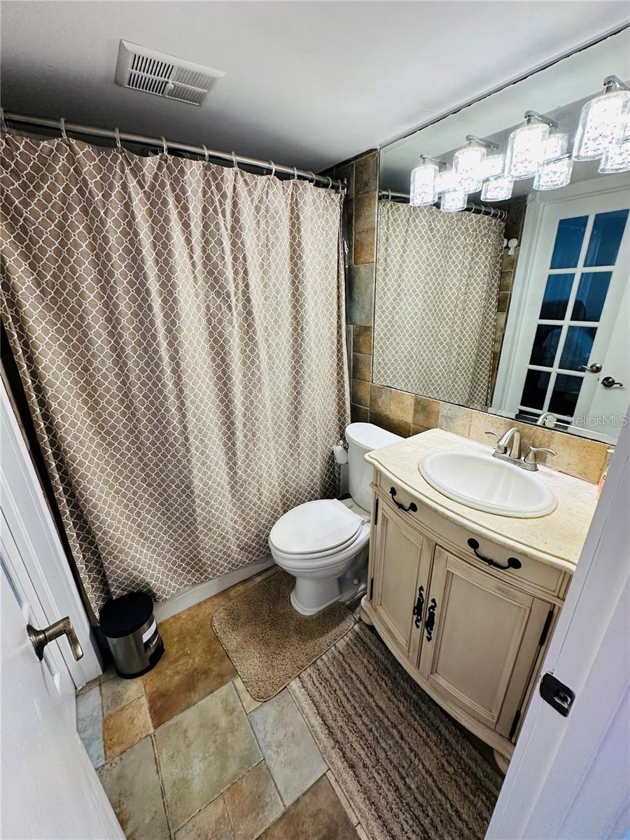 Image 9 of 18 For 614 Orange Drive 200