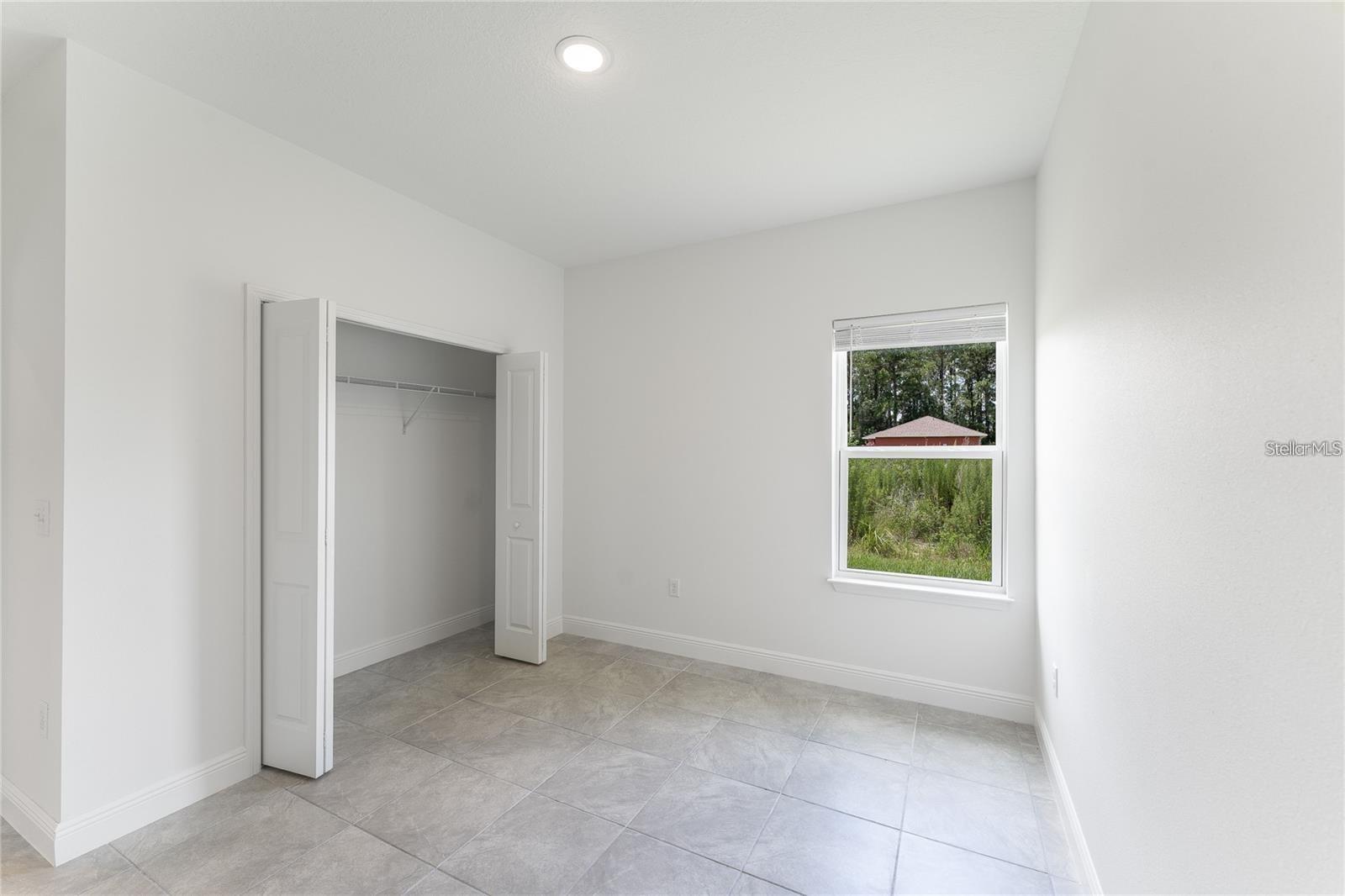 Listing photo id 19 for 10089 Athenia Drive