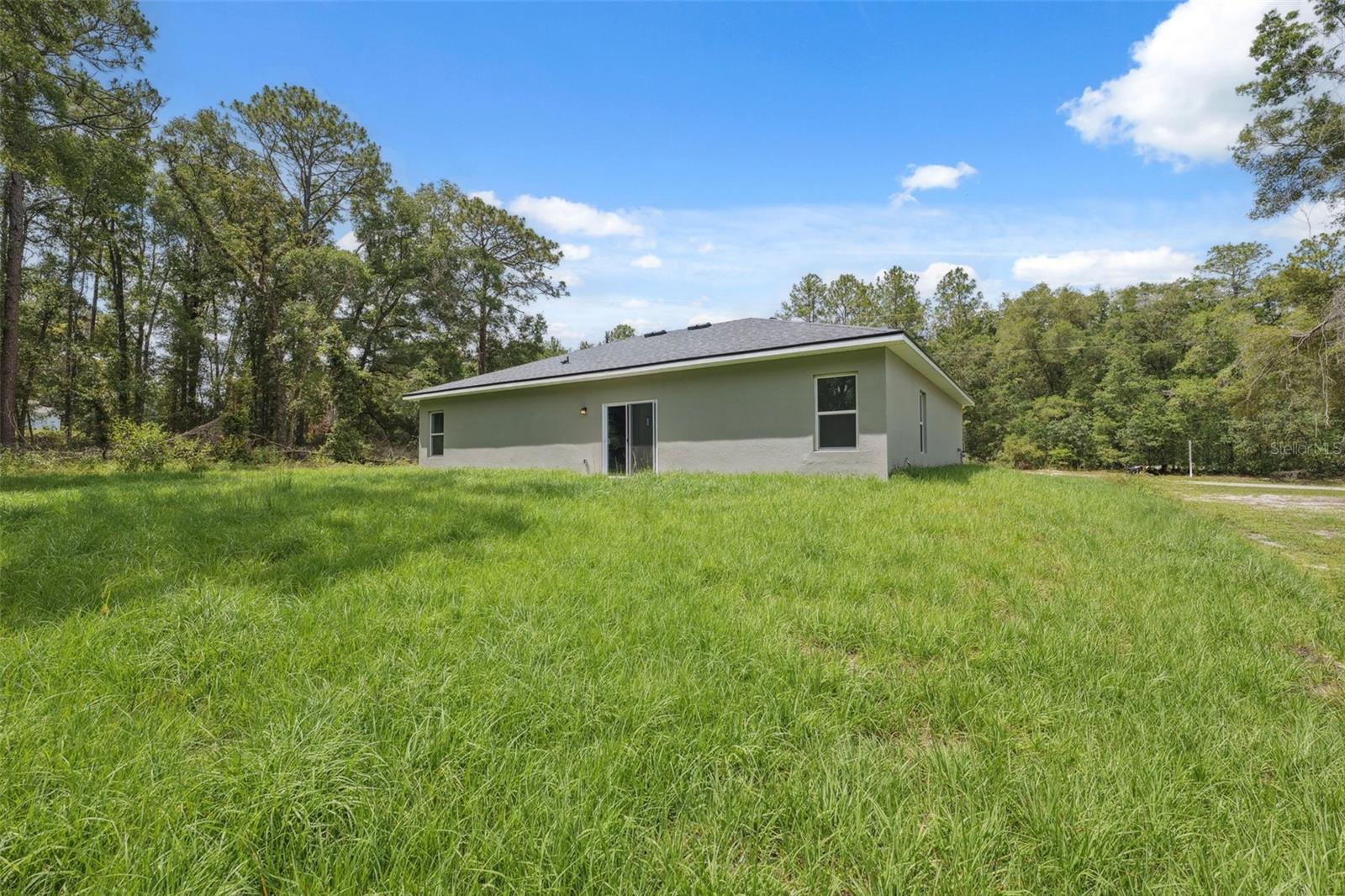 Listing photo id 28 for 10089 Athenia Drive