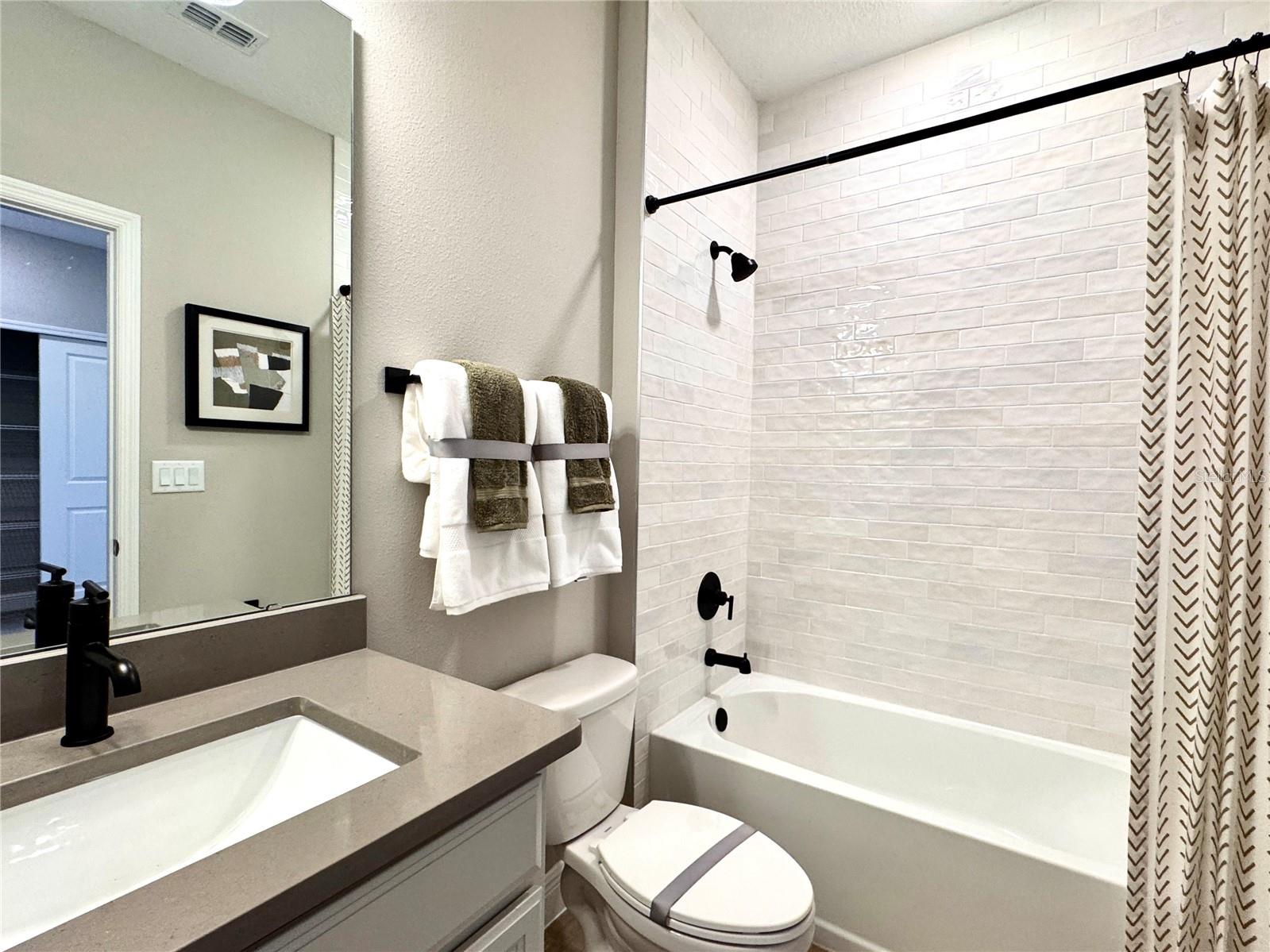 Image 33 of 45 For 2928 Voyager Avenue
