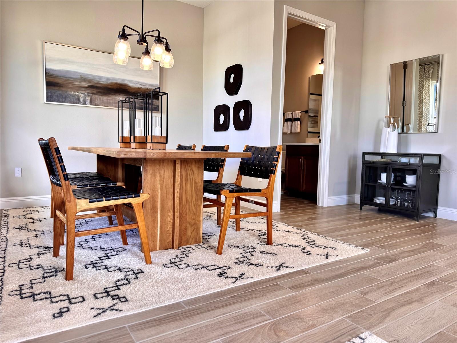 Image 8 of 45 For 2928 Voyager Avenue