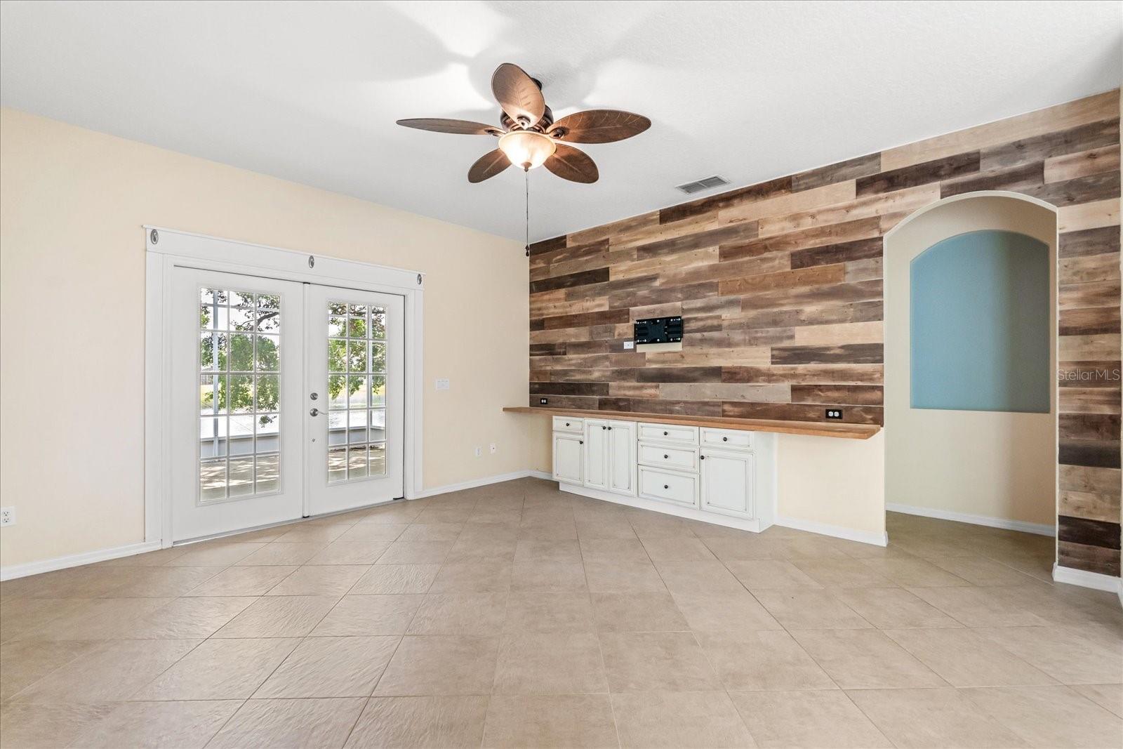 Image 14 of 43 For 9644 Myrtle Creek Lane