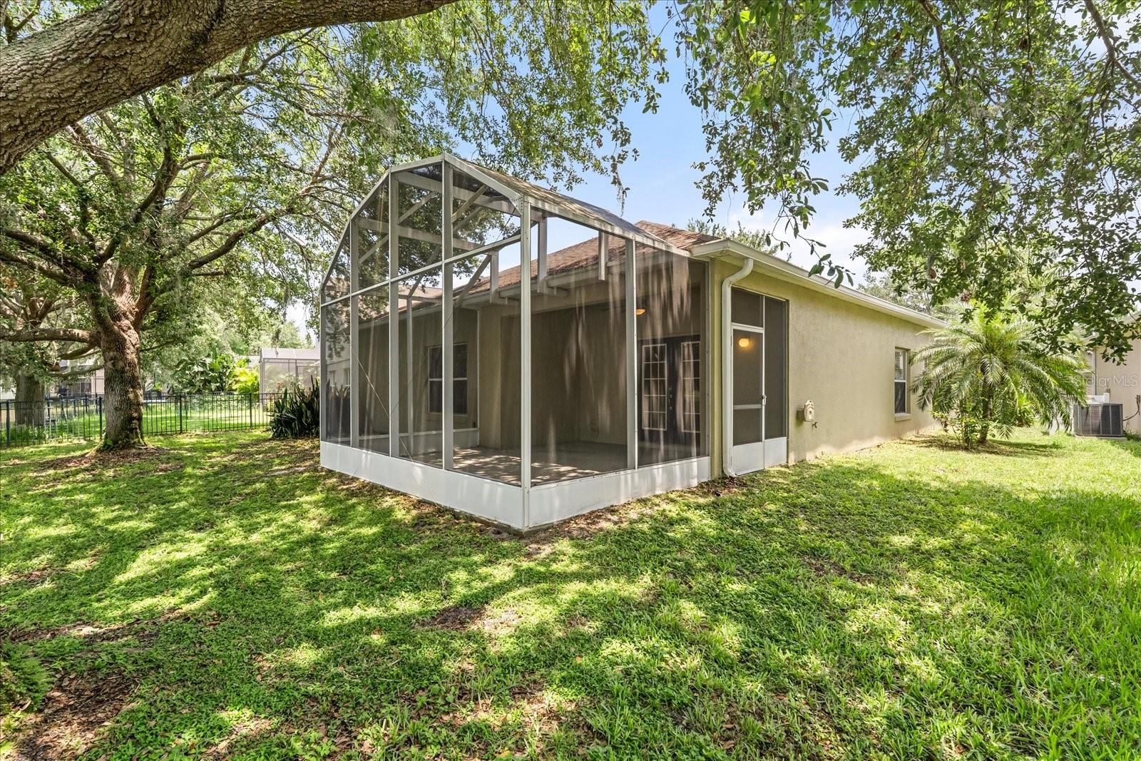 Image 32 of 43 For 9644 Myrtle Creek Lane