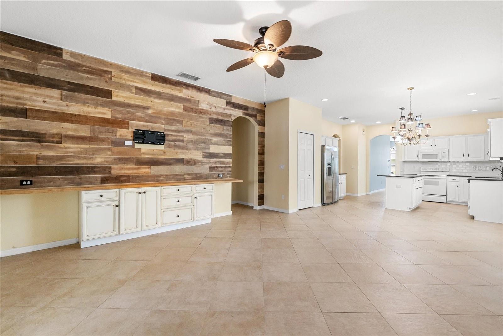 Image 7 of 43 For 9644 Myrtle Creek Lane