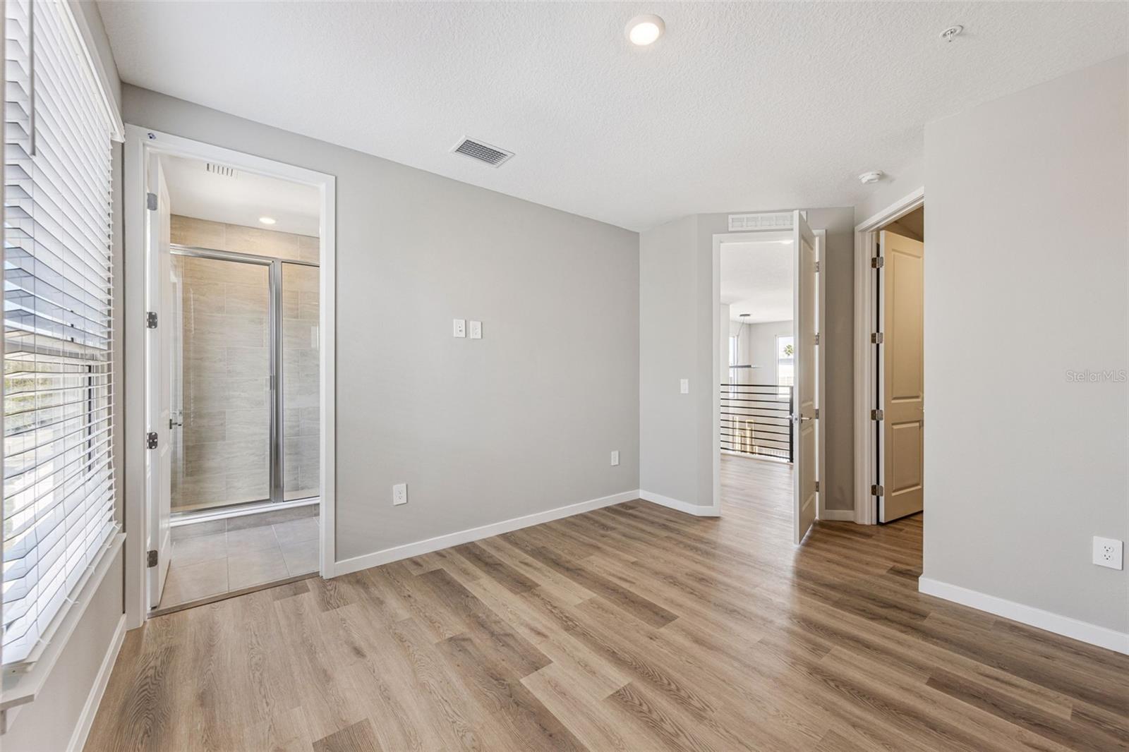 Image 13 of 32 For 544 Bumby Avenue 1