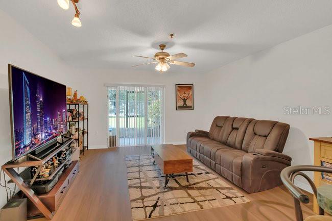 Image 4 of 31 For 1642 Windsor Oak Court