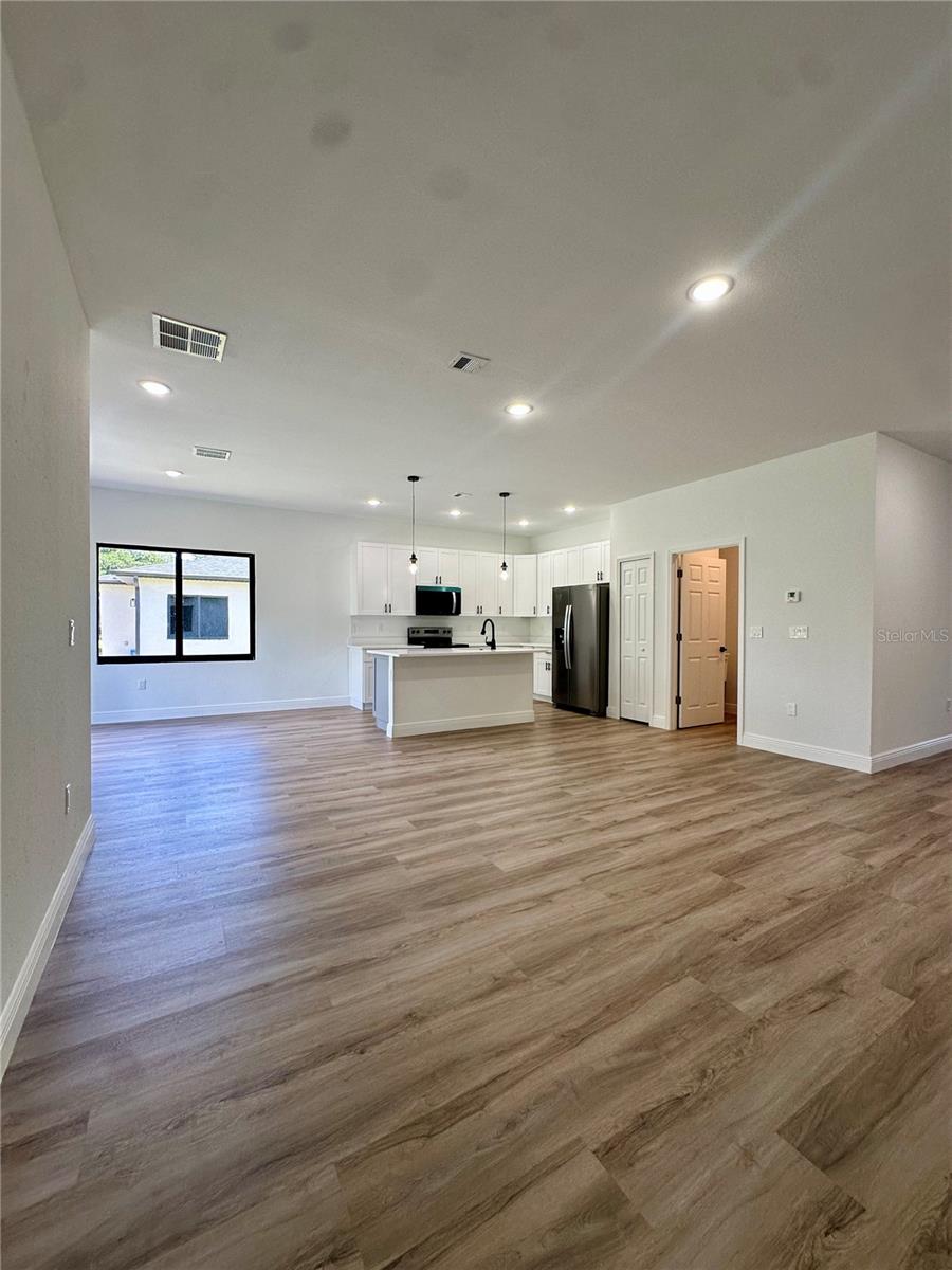 Image 11 of 24 For 2572 Grandview Drive