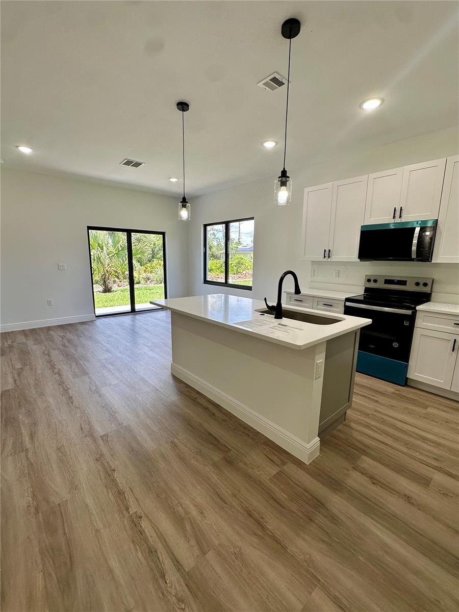 Image 13 of 24 For 2572 Grandview Drive