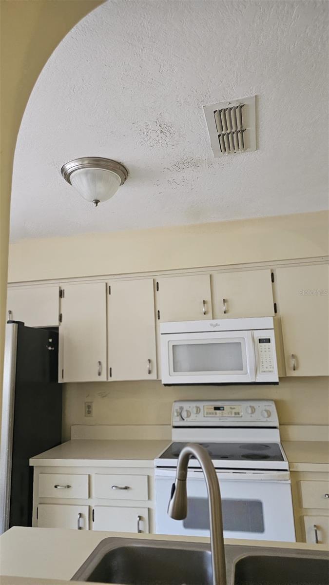 Image 13 of 19 For 706 Lighthouse Court