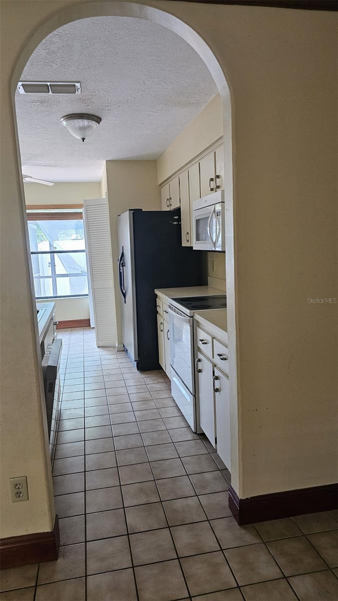 Image 15 of 19 For 706 Lighthouse Court
